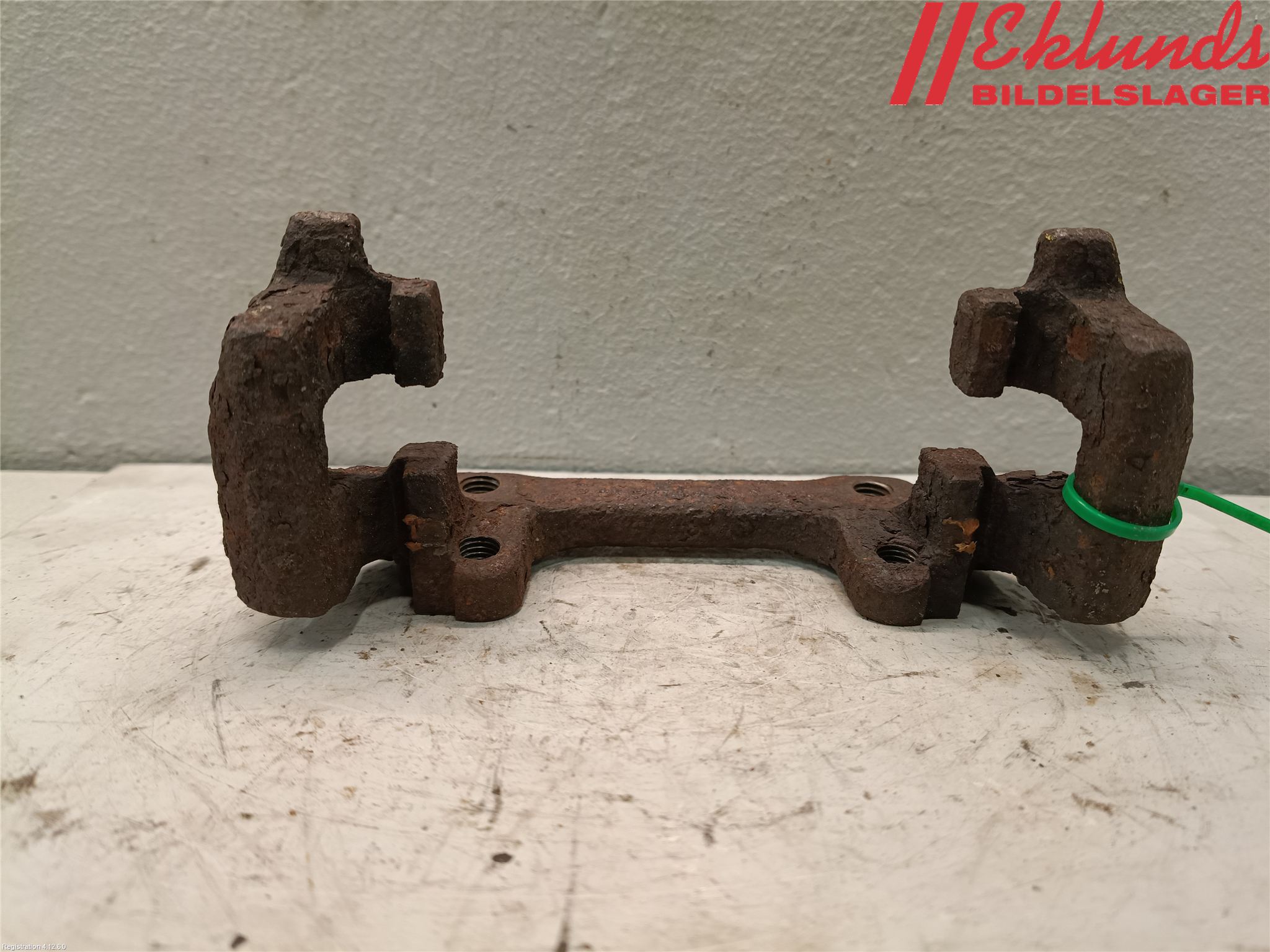 Volvo V70 00-04 Bromsokshållare