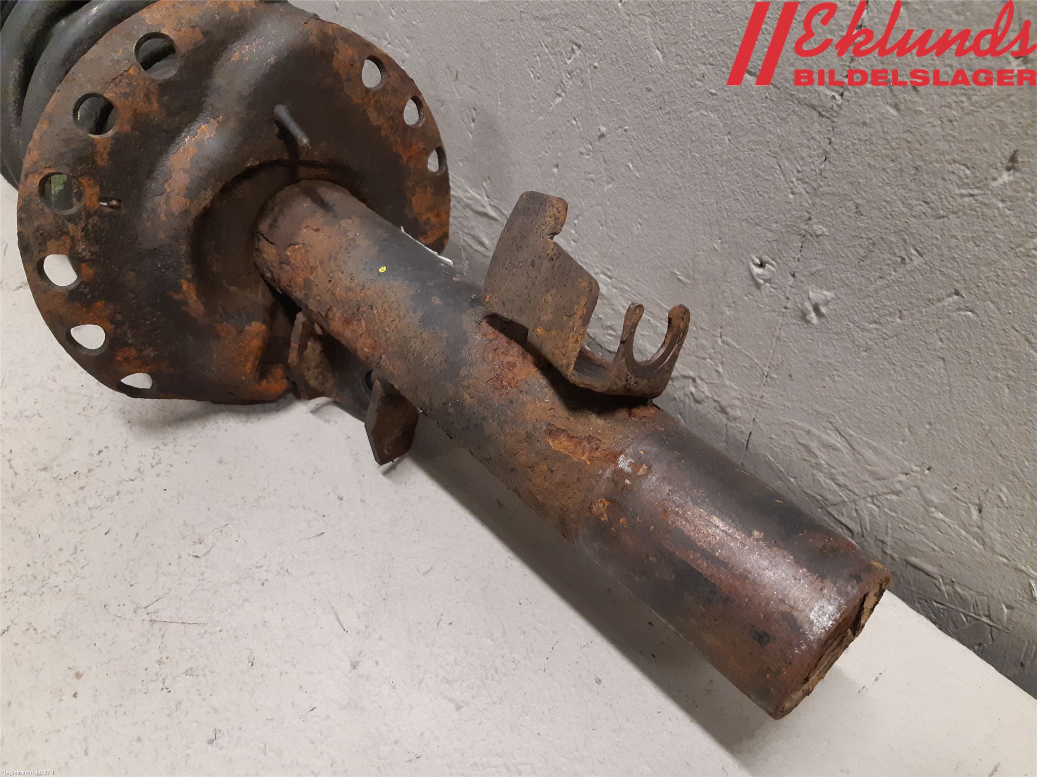 Volvo V70 08-13 Fjäderben Fram Höger