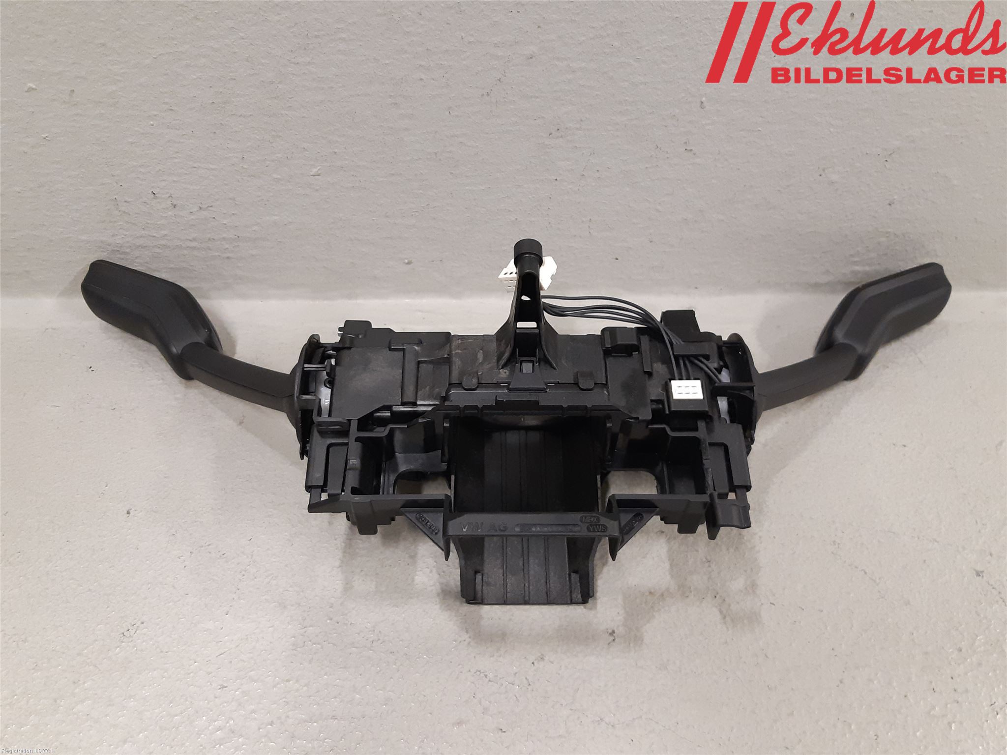 Volkswagen VW TIGUAN 16-24 Spakcentral