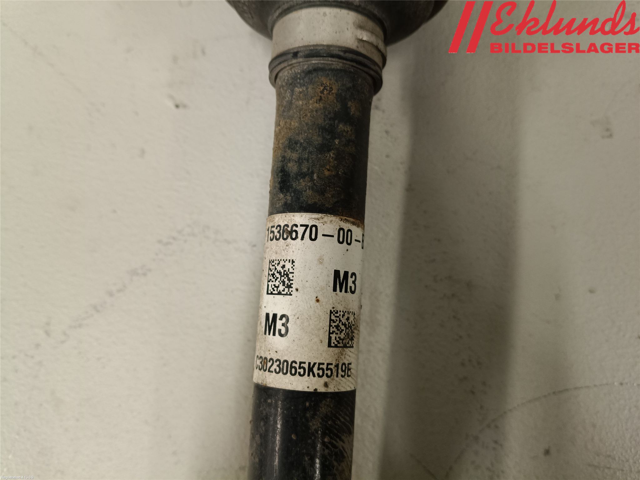 Tesla MODEL 3 17- Drivaxel Bak Höger