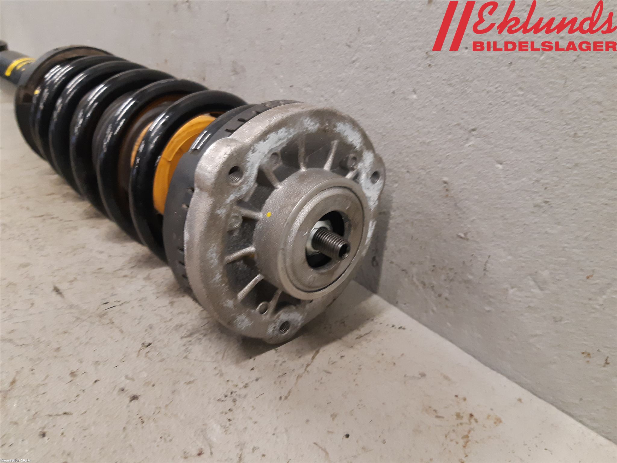 BMW 5 F10/F11/F18 09-17 Fjäderben Fram Höger