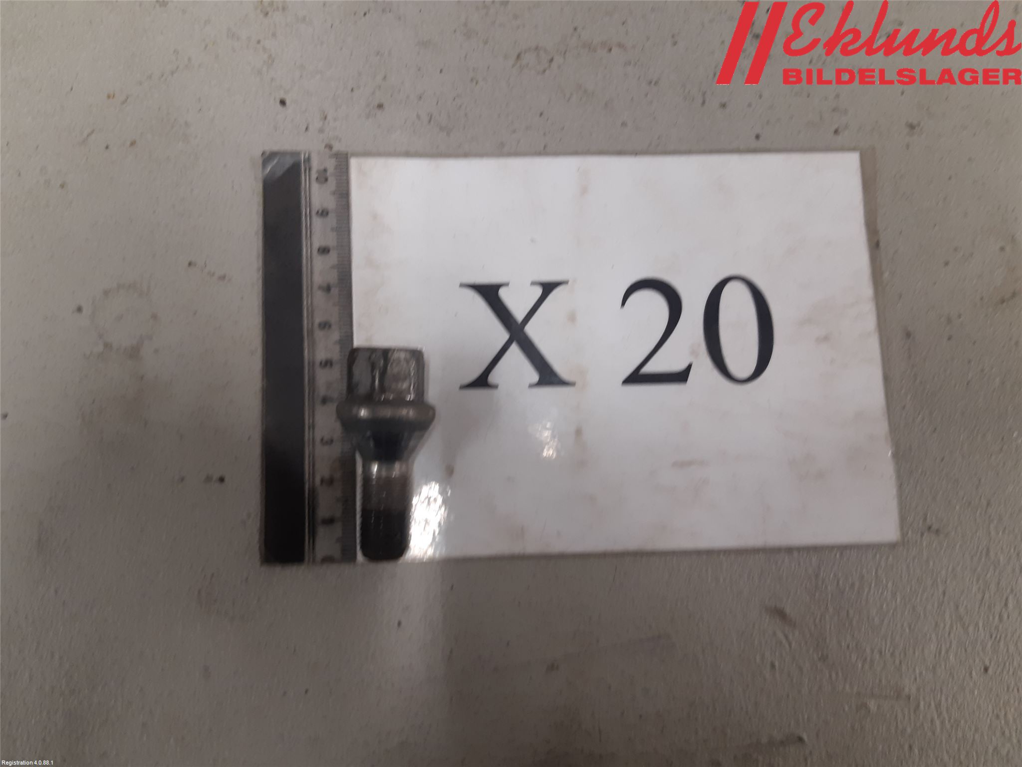 Nissan QASHQAI 14-17 Hjulmutter-Bult-Sats