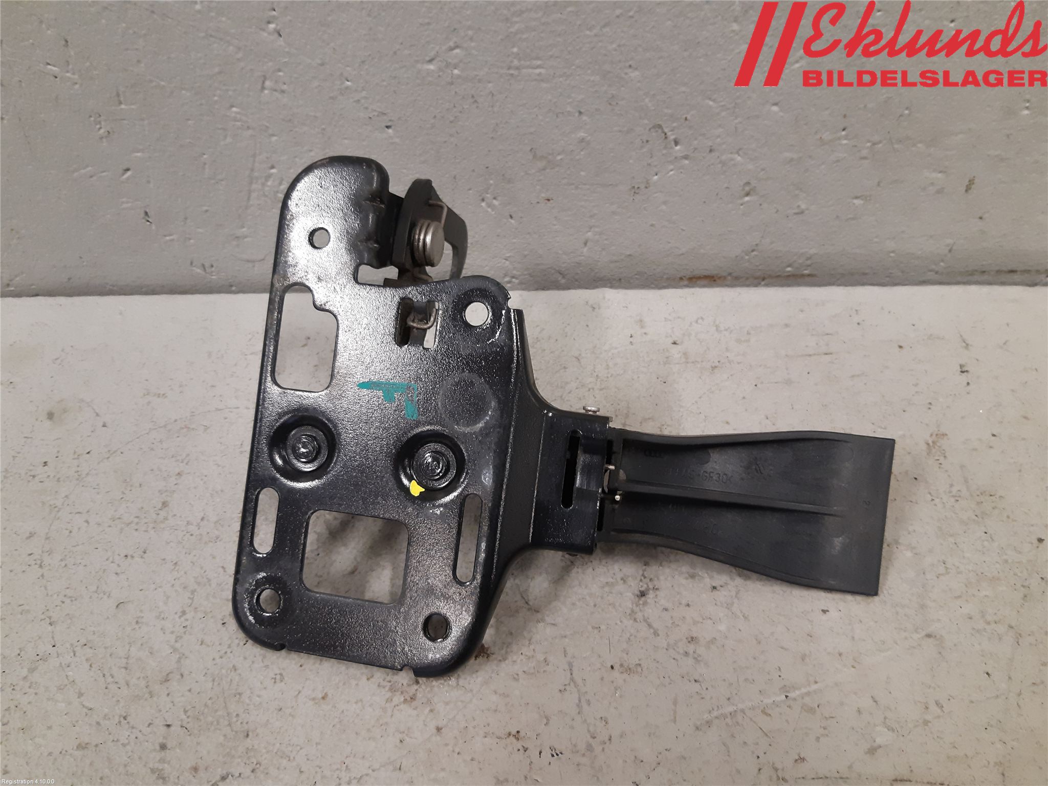 Audi A4 12-15 Huvlås