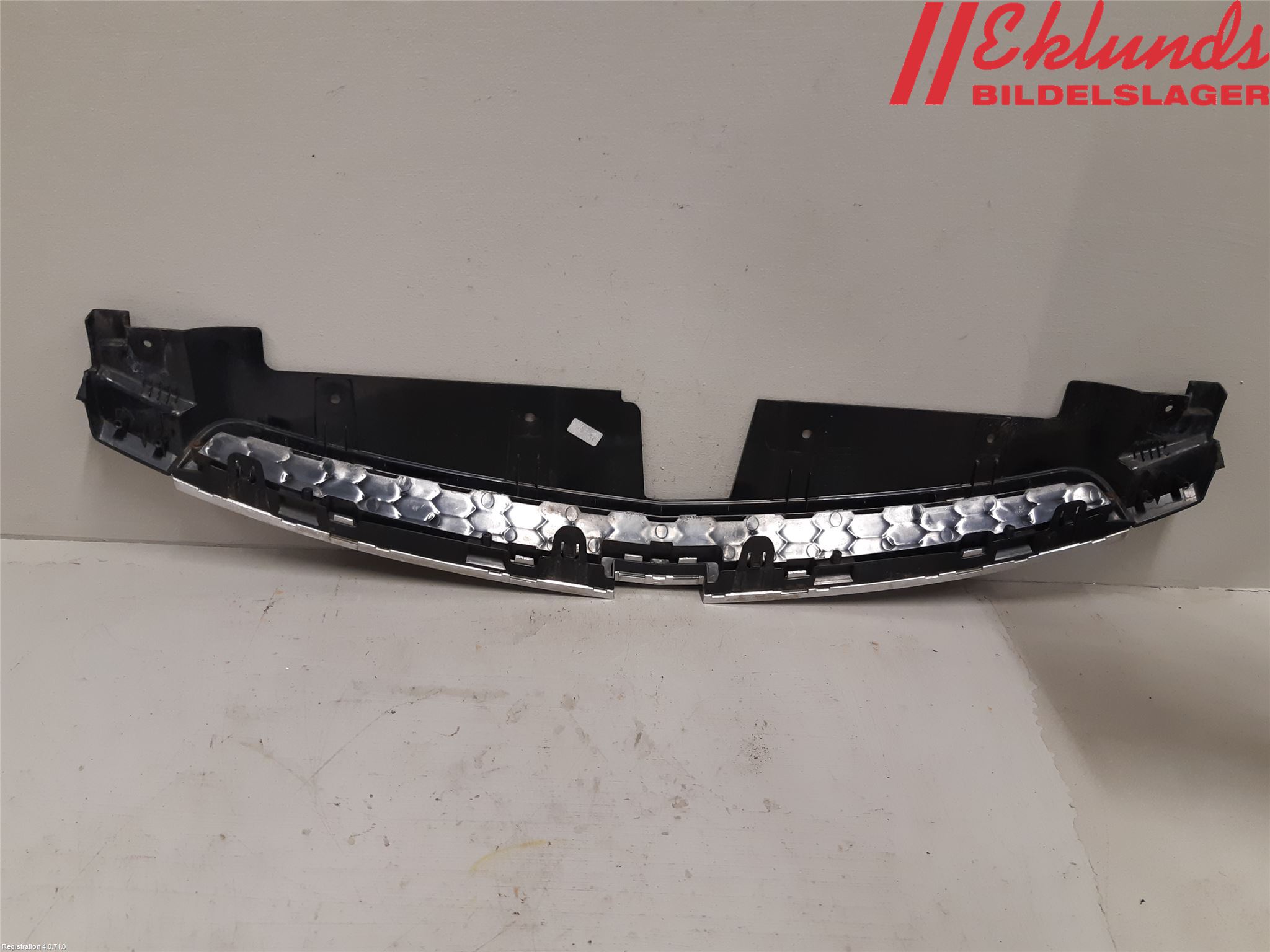 GM CHEVROLET CRUZE Grilldel Mitt