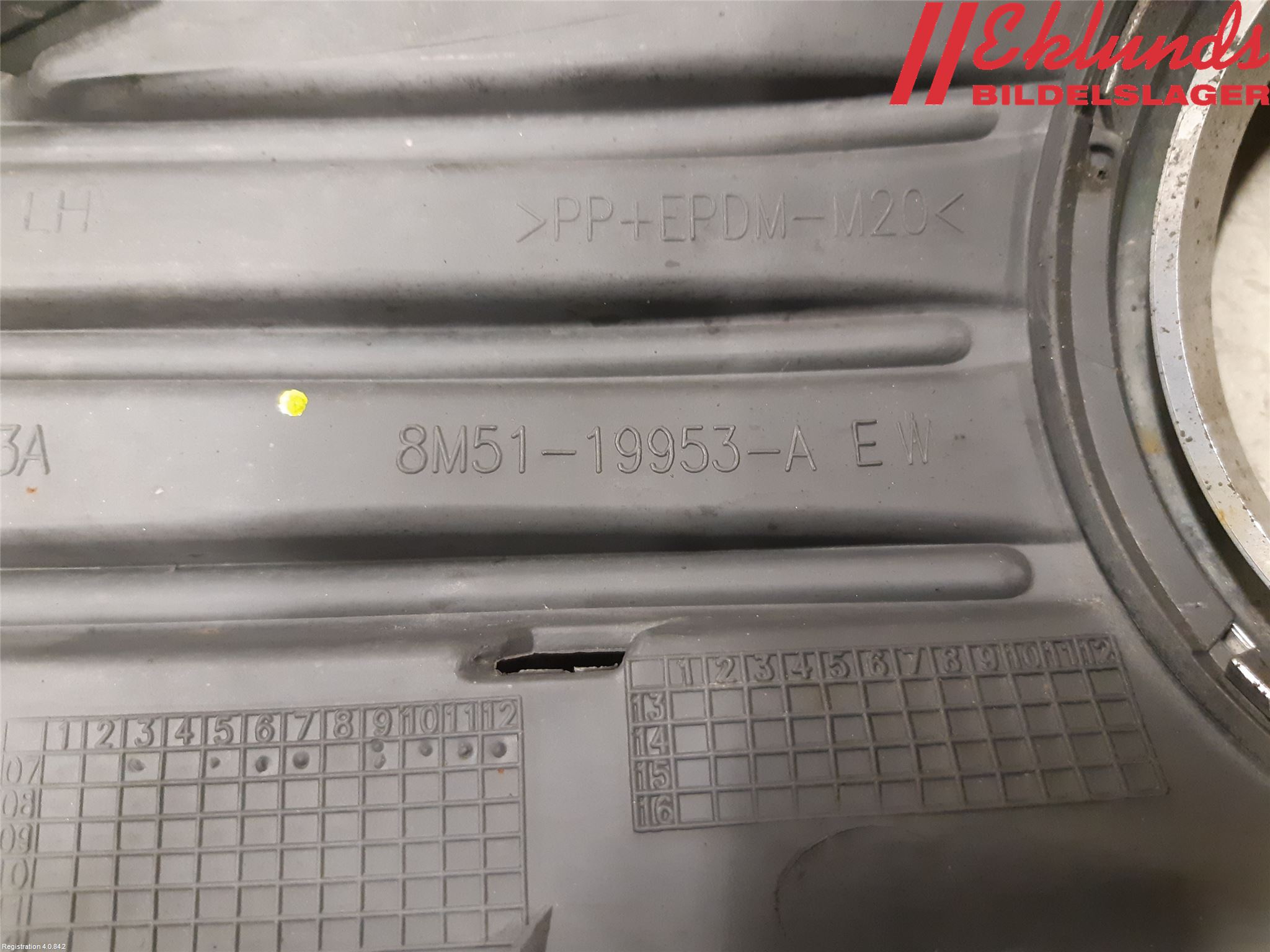 Ford FOCUS 08-11 Dimljussarg Fram