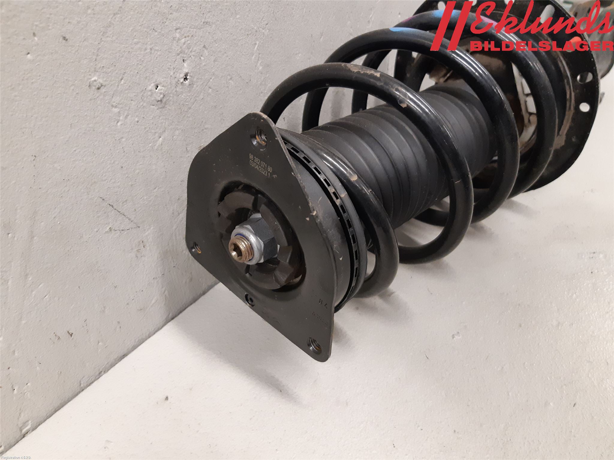 Opel MOKKA 21- Fjäderben Fram Vänster