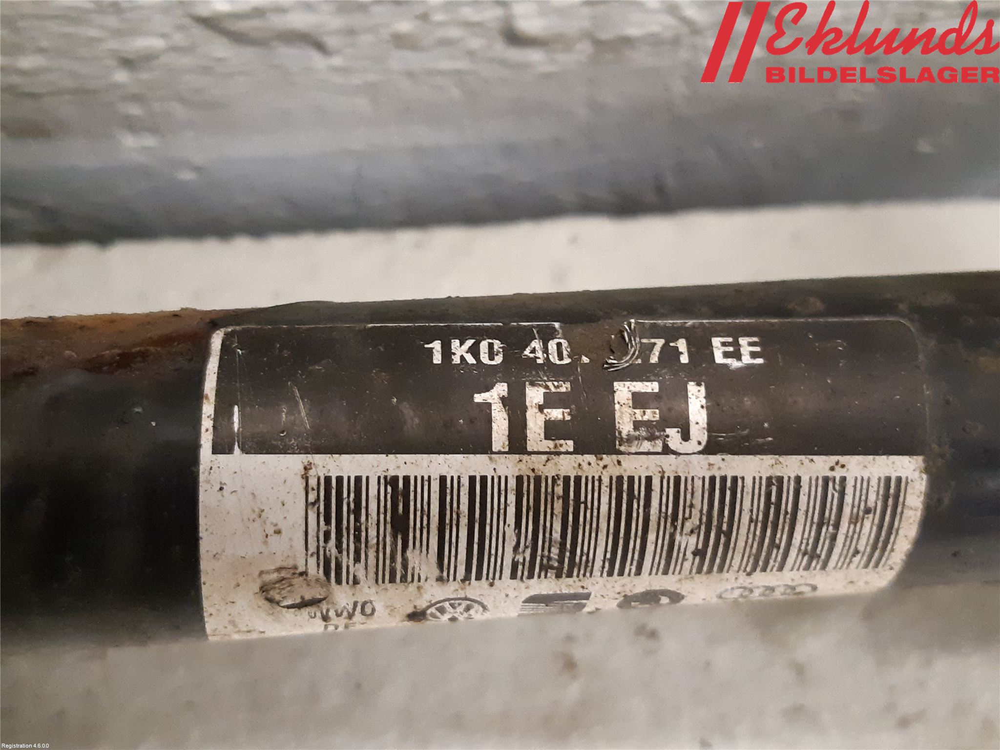 Volkswagen VW PASSAT 11-14 Drivaxel Fram Vänster
