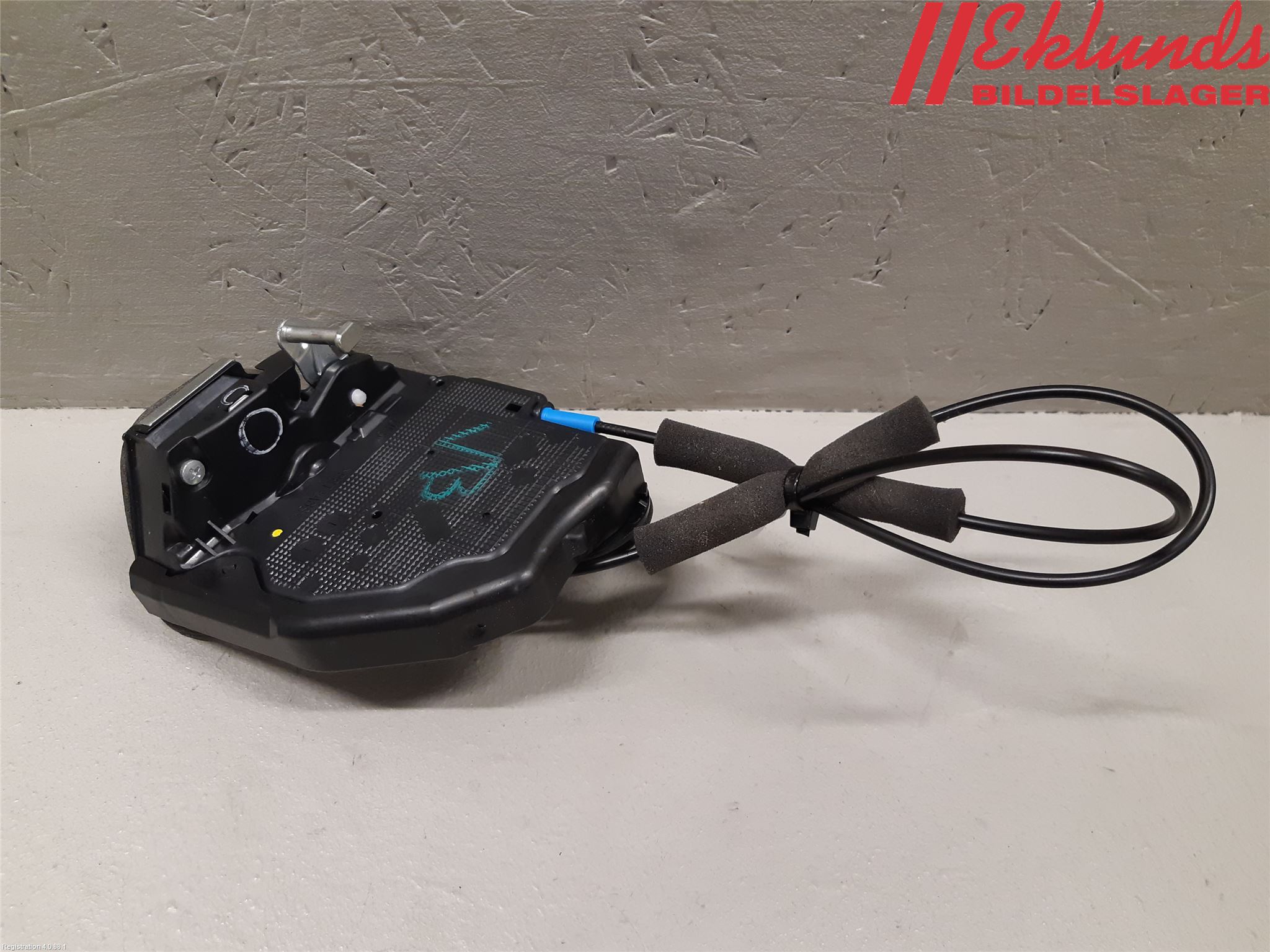 Toyota COROLLA 19- Låskista-Dörrlås