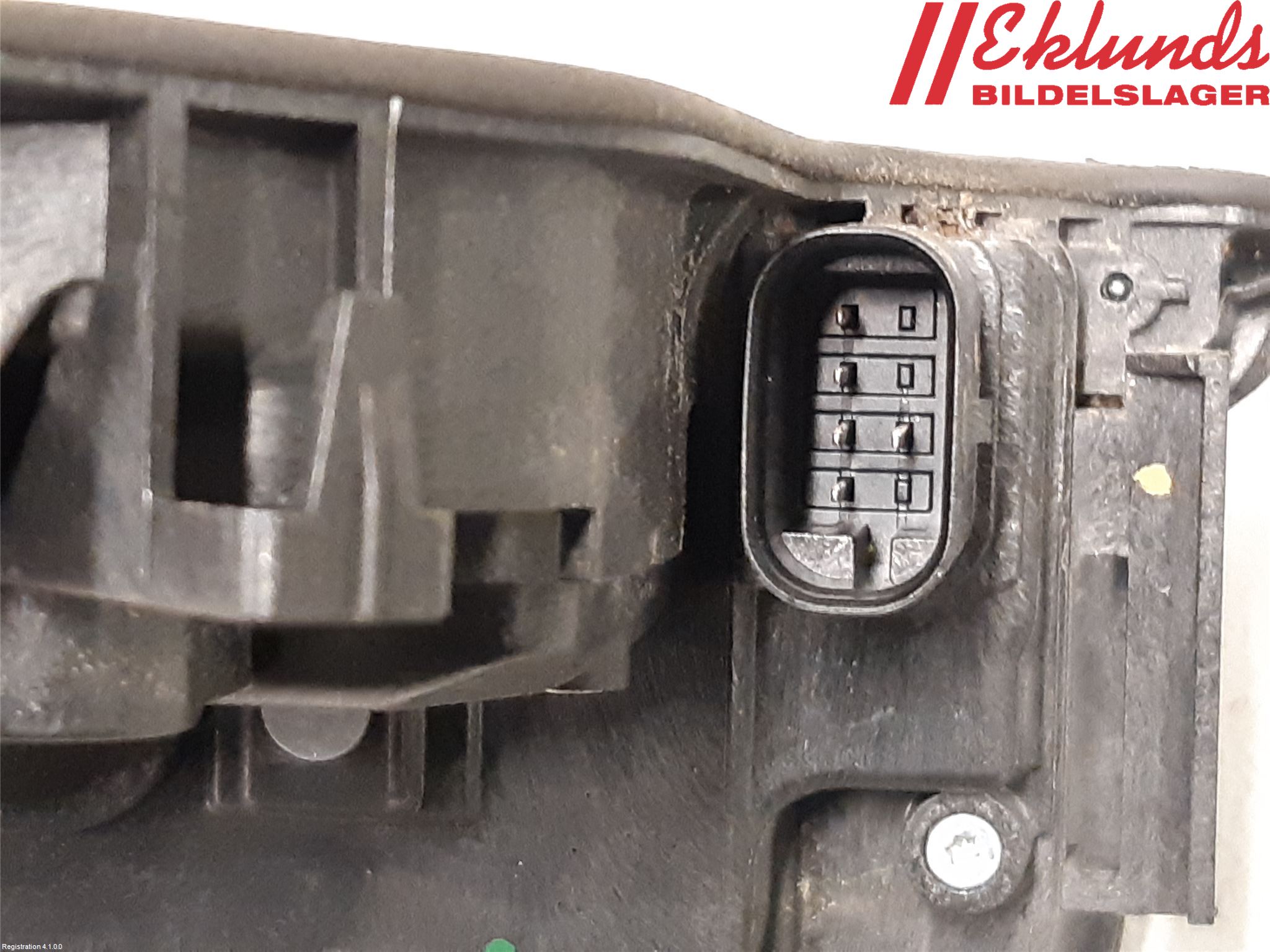 BMW 2 F45 Active Tourer 14-21 Låskista-Dörrlås