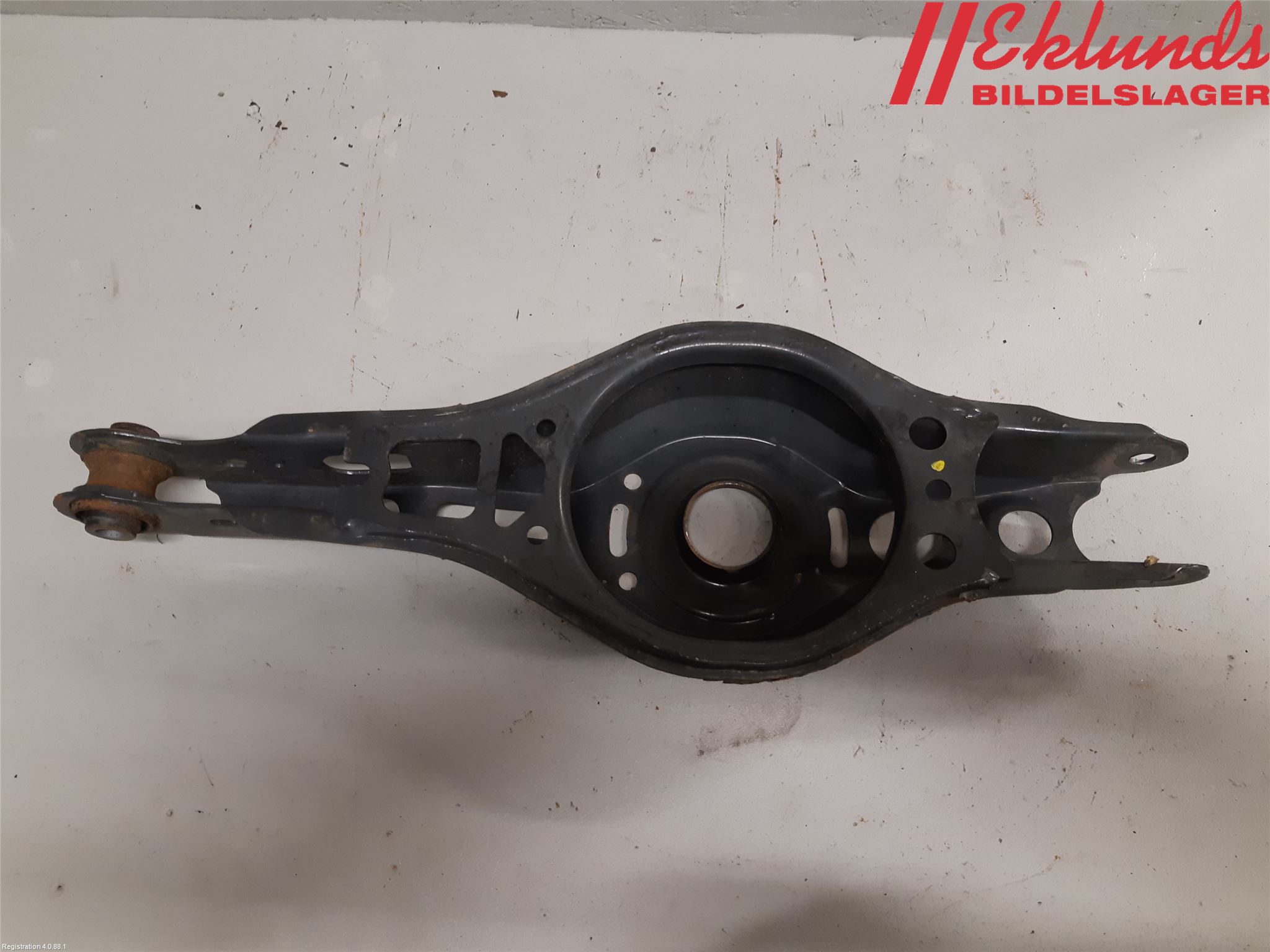 Toyota COROLLA 19- Bärarm Bak Vänster