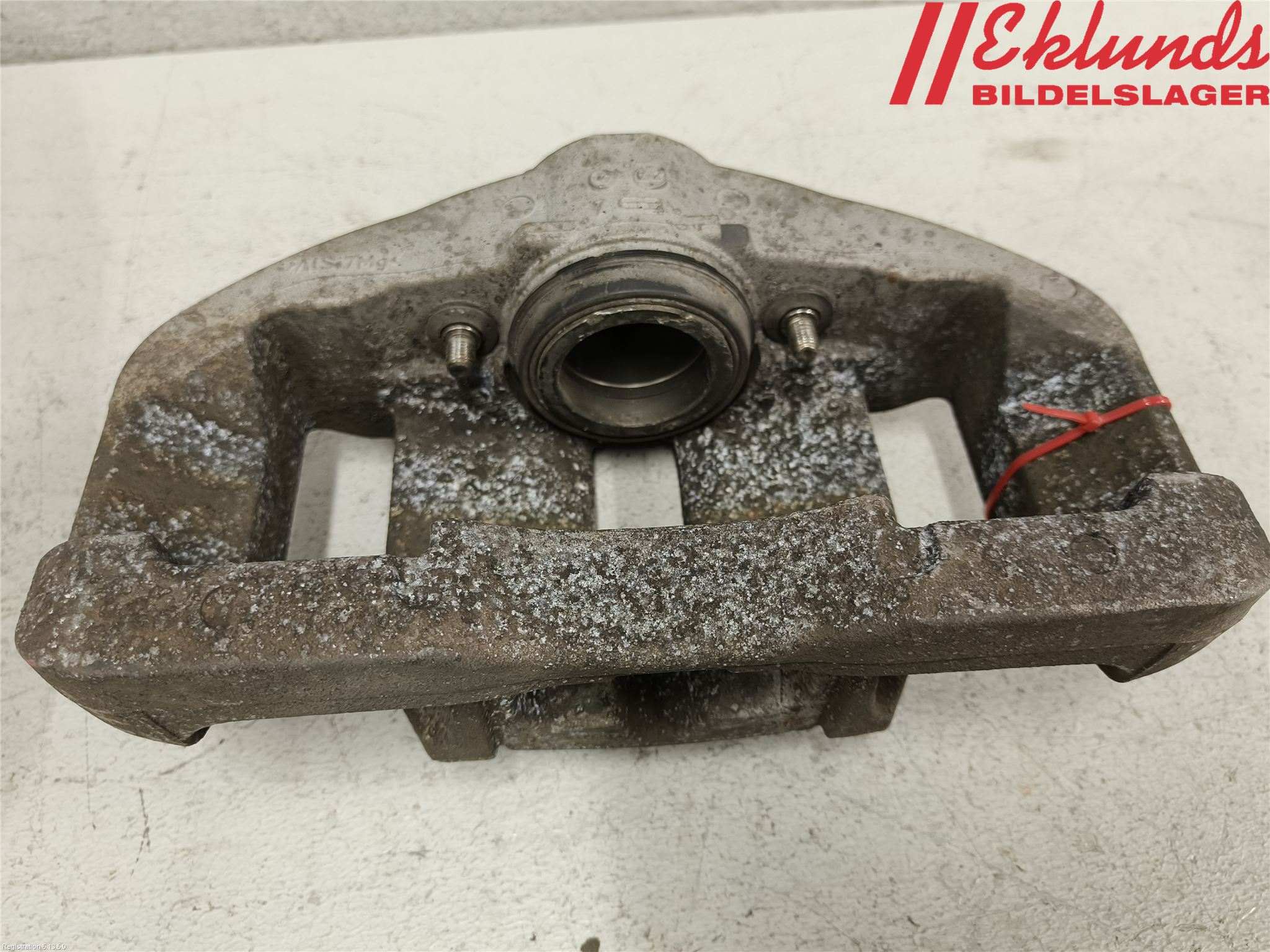 BMW 5 F10/F11/F18 09-17 Bromsok Fram Vänster