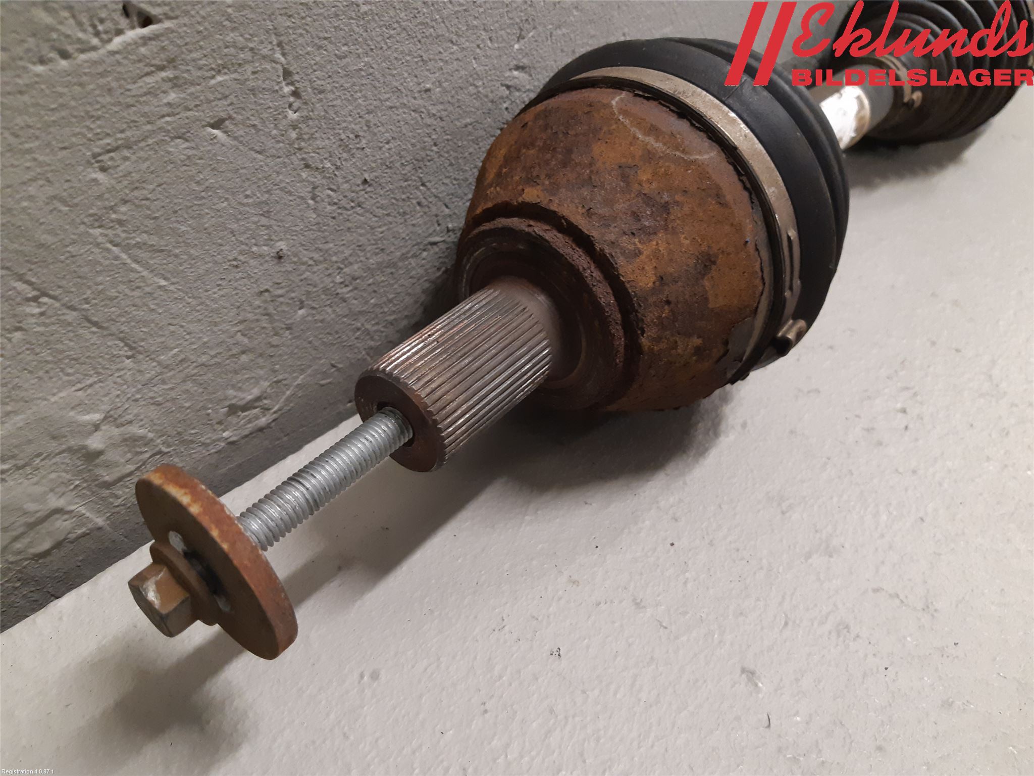 Volvo V70 08-13 Drivaxel Fram Höger