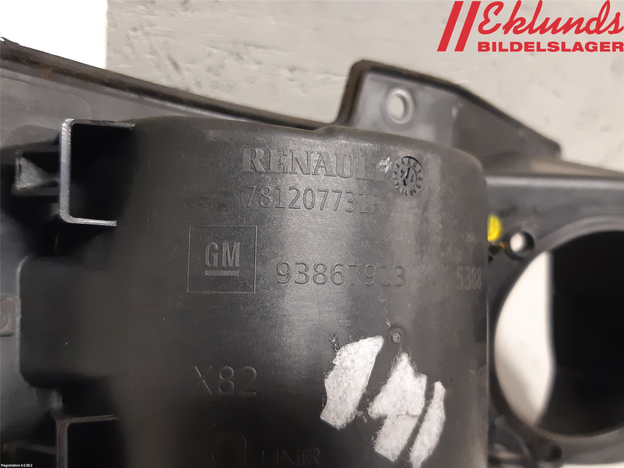 Renault TRAFIC/E-TECH 15- Tanklucka