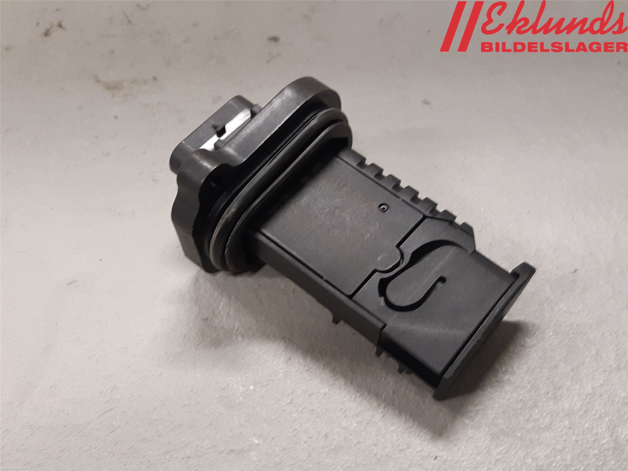 BMW 3 F30/F31/F80 12-19 Injluftmassamätare