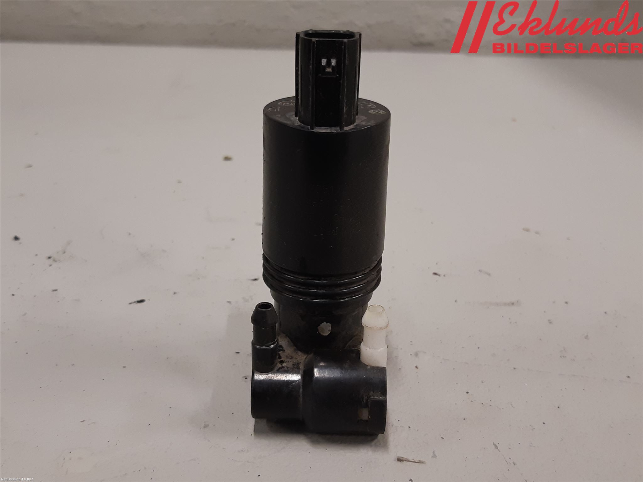 Volvo V40 CROSS COUNTRY 13-19 Spolarpump Vindruta