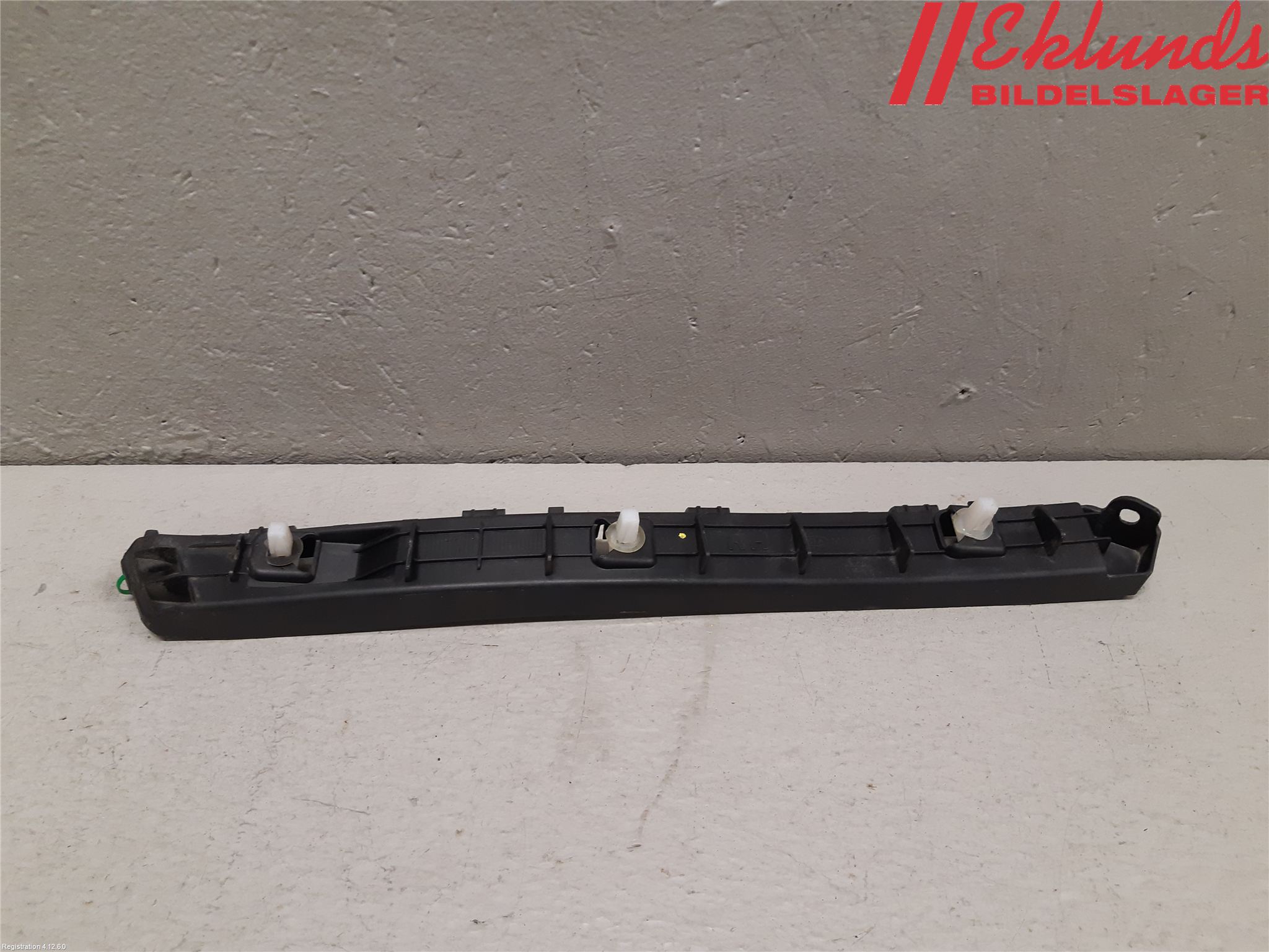 Kia CEED 12-18 Stötfångarfäste Bak Hö