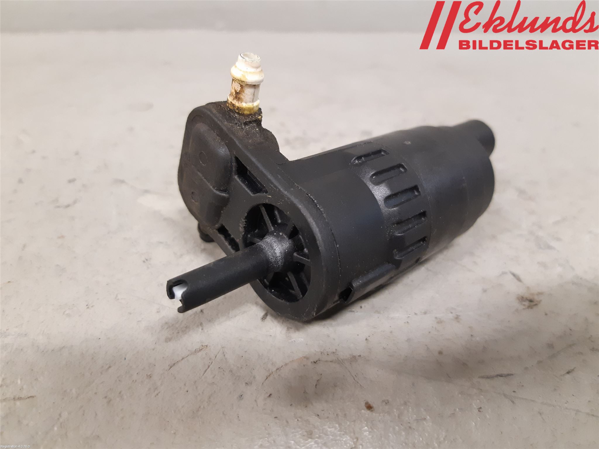 Volkswagen VW POLO 10-17 Spolarpump Vindruta