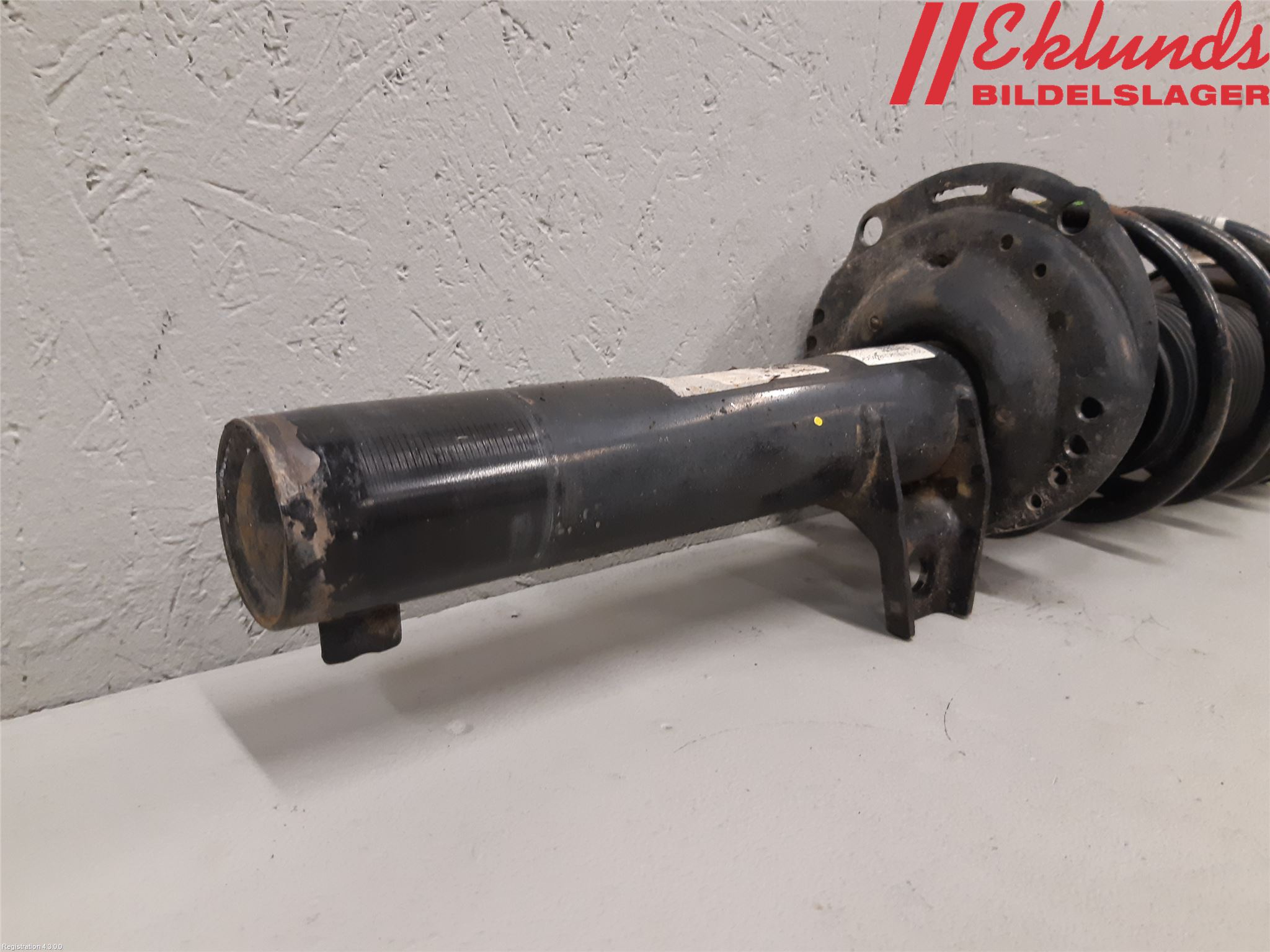 Volkswagen VW TIGUAN 16-24 Fjäderben Fram Höger