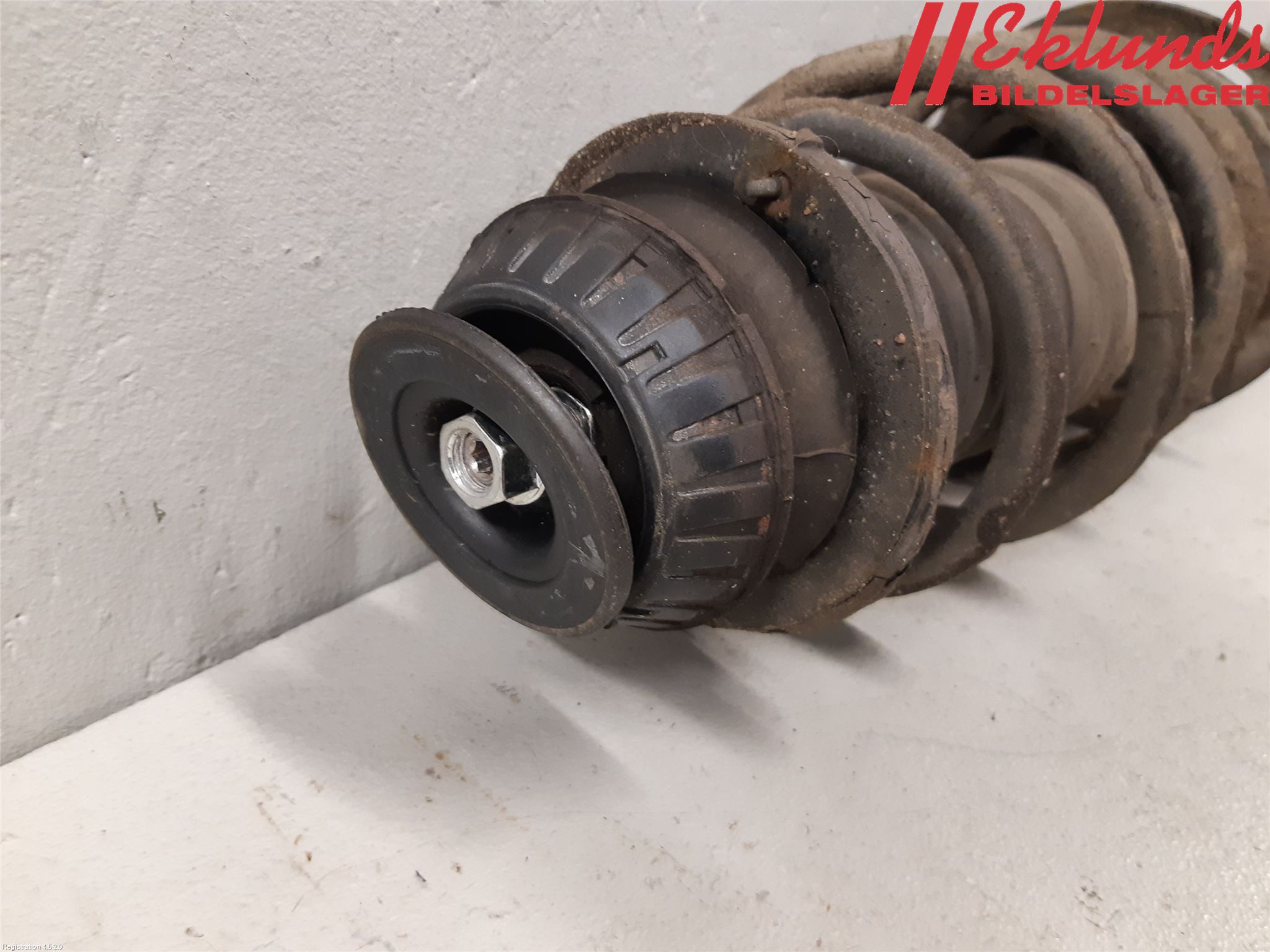 Toyota YARIS XP130 15-20 Fjäderben Fram Höger