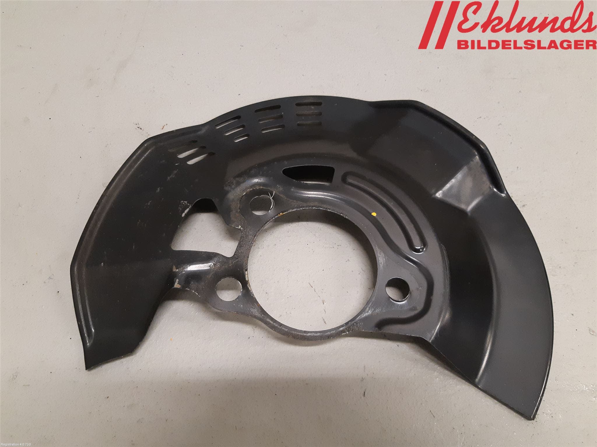 Toyota COROLLA 19- Bromssköld Fram