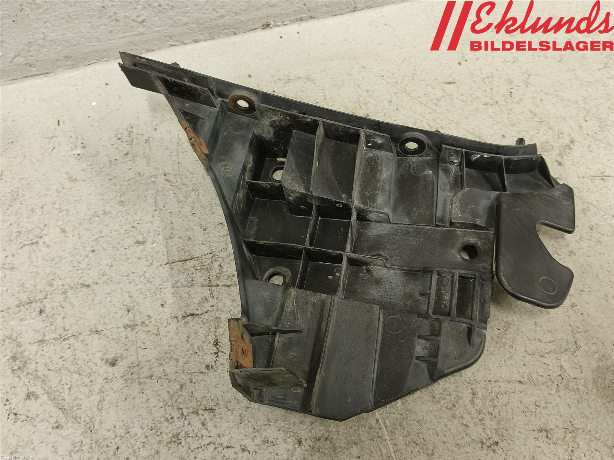 Volvo V70 08-13 Stötfångarfäste Fram Hö