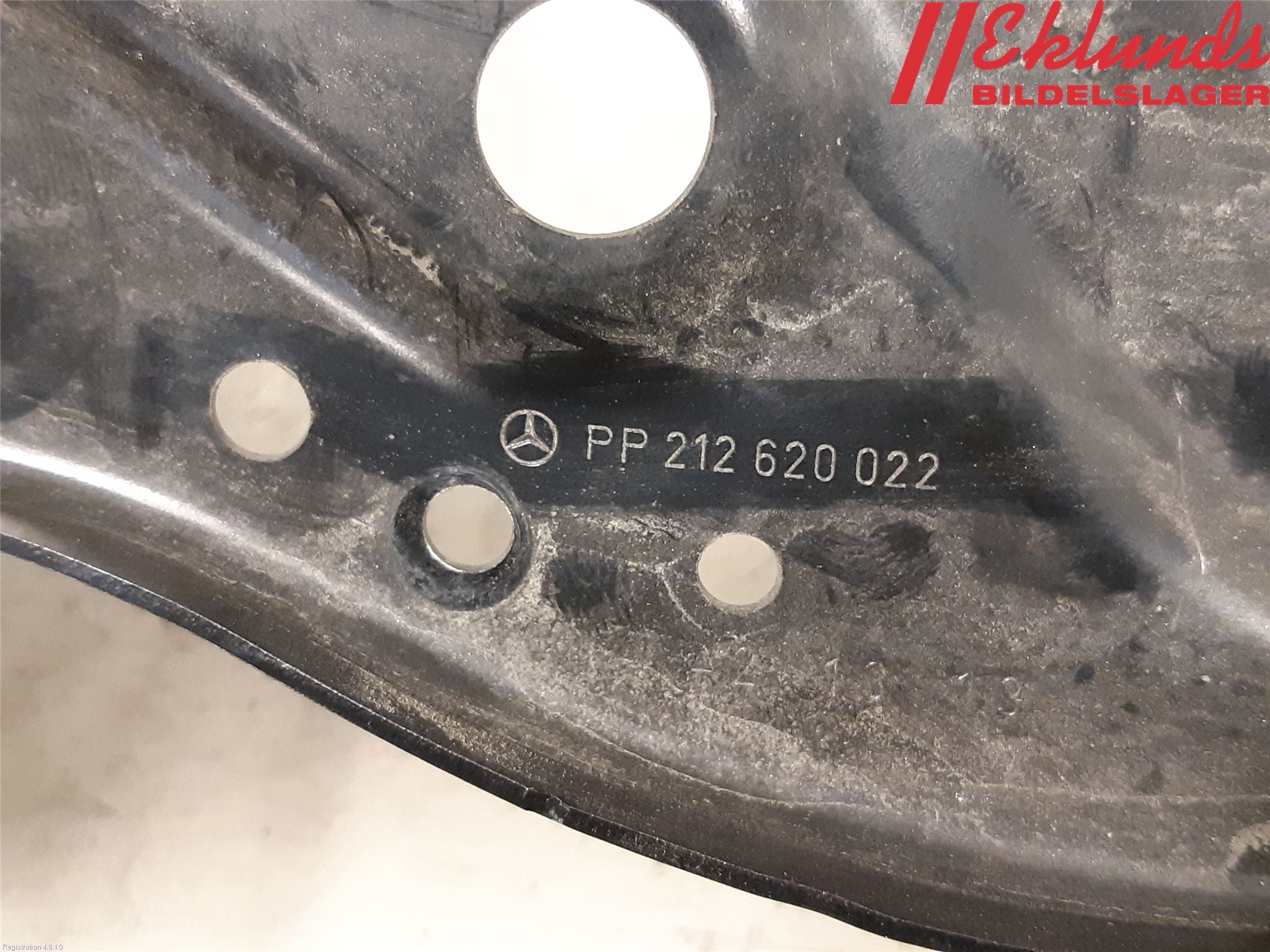 Mercedes-Benz MB E-KLASS (W212) 09-16 Frontplåt