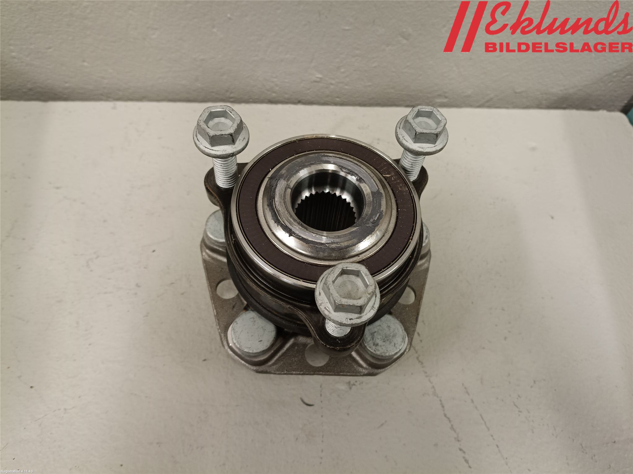 Tesla MODEL Y 21- Nav Bak