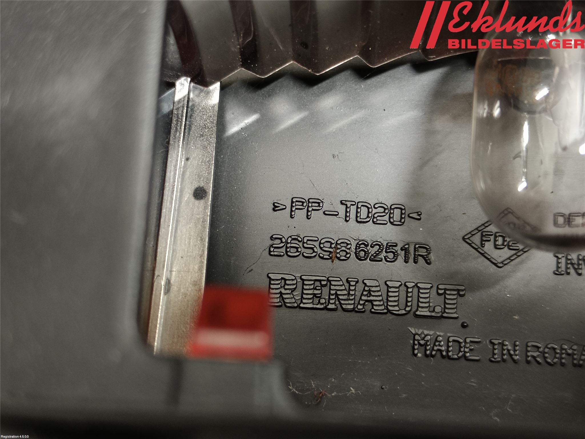 Dacia LOGAN MCV/STEPWAY Bromsljus Bakruta