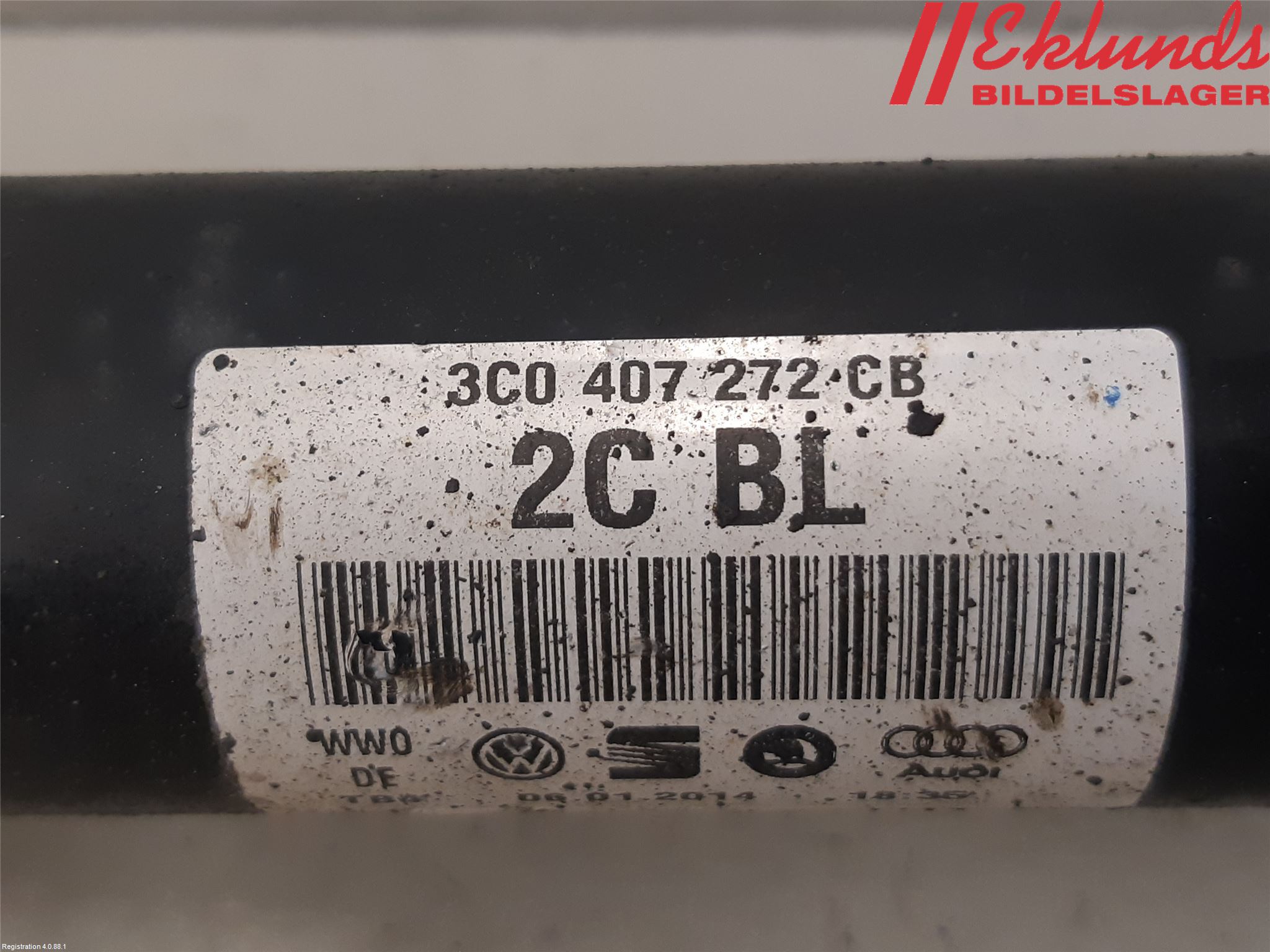 Volkswagen VW PASSAT 11-14 Drivaxel Fram Höger