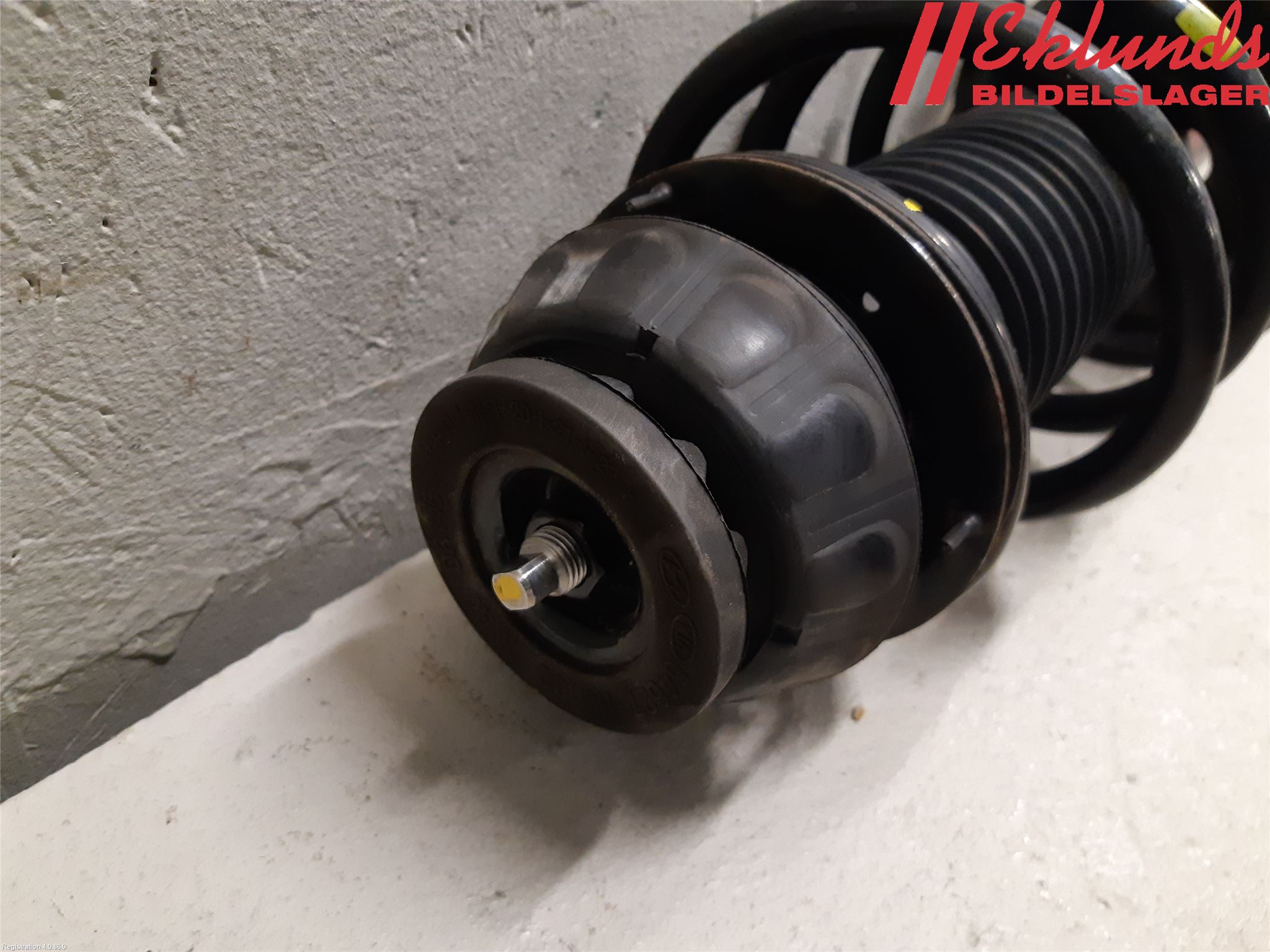 Kia STONIC 18->> Fjäderben Fram Vänster