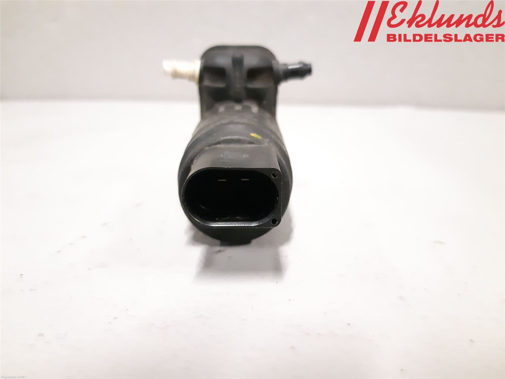 Volkswagen VW TOURAN 03-10 Spolarpump Vindruta