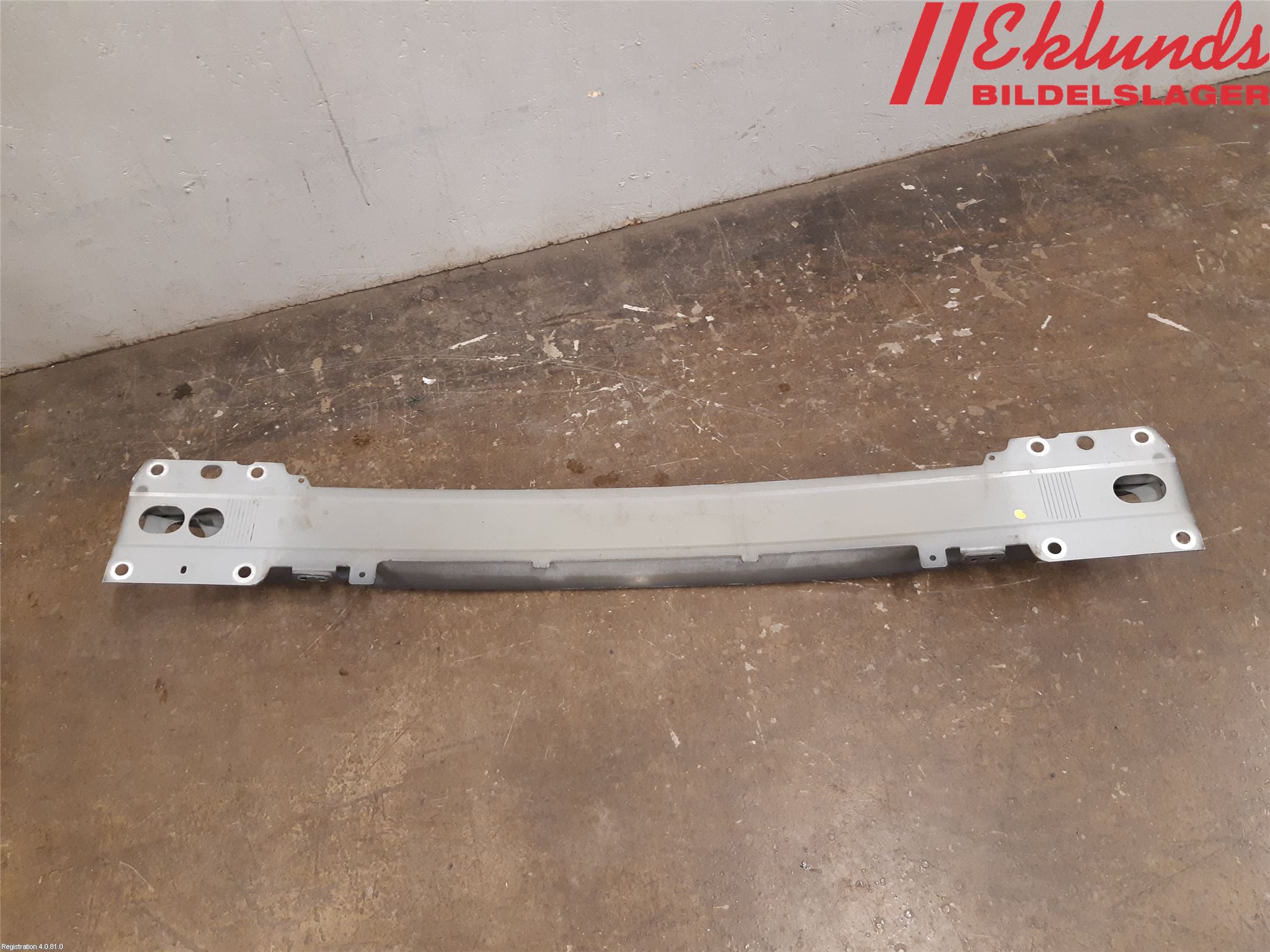 Volvo V70 08-13 Stötfångarbalk Fram