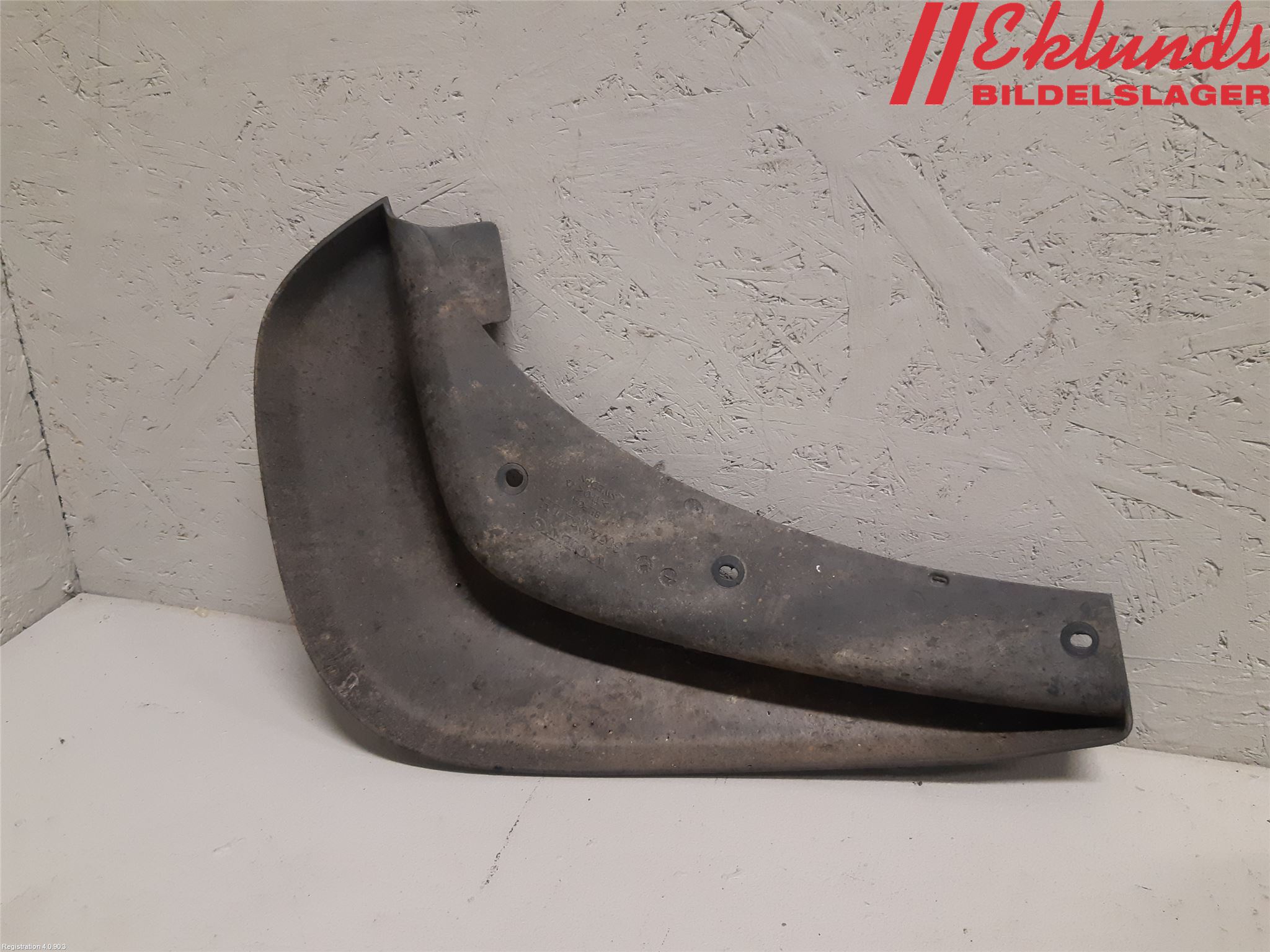 Volvo XC70 08-13 Stänkskydd