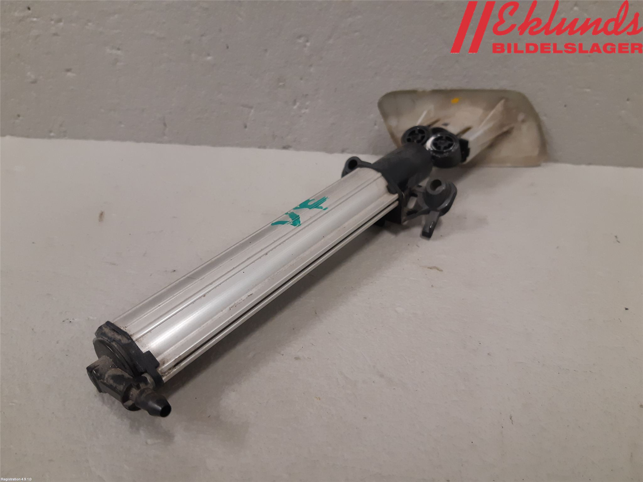 Ford C-MAX II  11-14 Spolarpump Högtryck