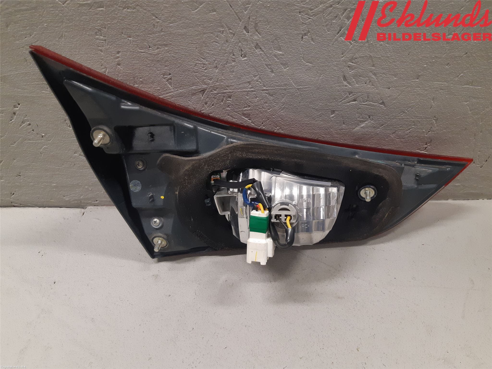 Toyota AURIS 13-19 Bakljus Lucka Hö