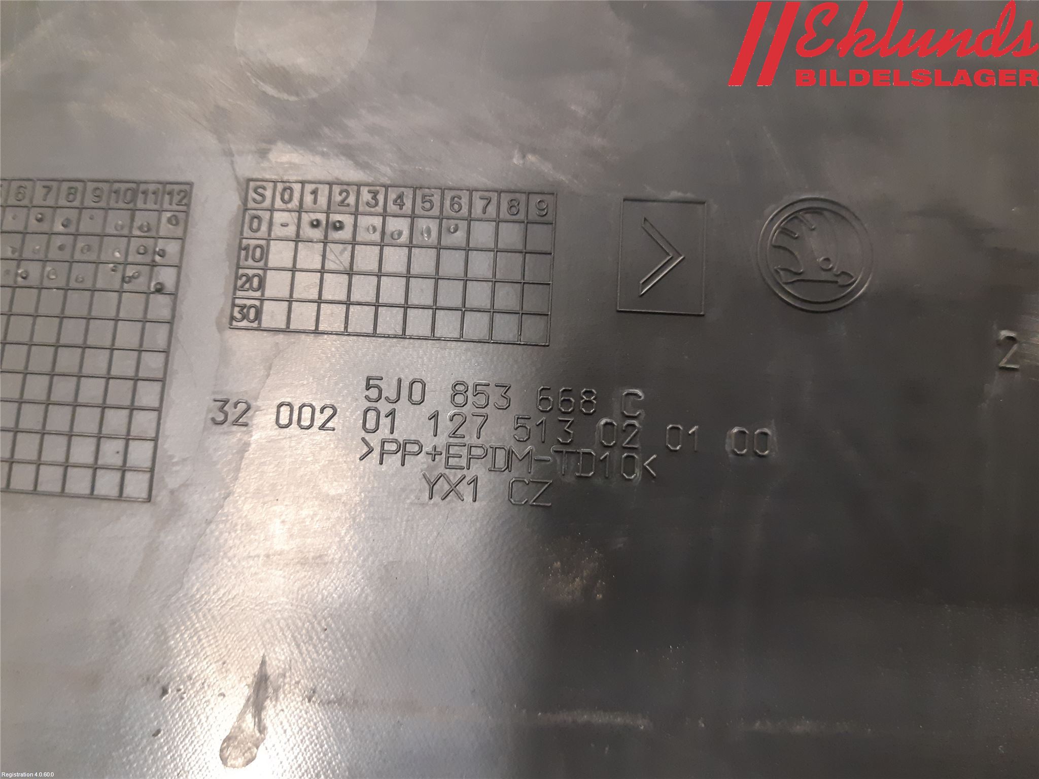 Skoda FABIA 07-14 Grill Komp