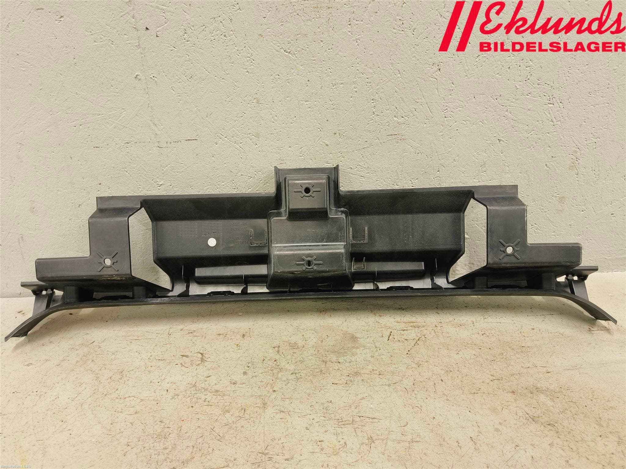 Peugeot RCZ Stötfångardel Bak Mitt