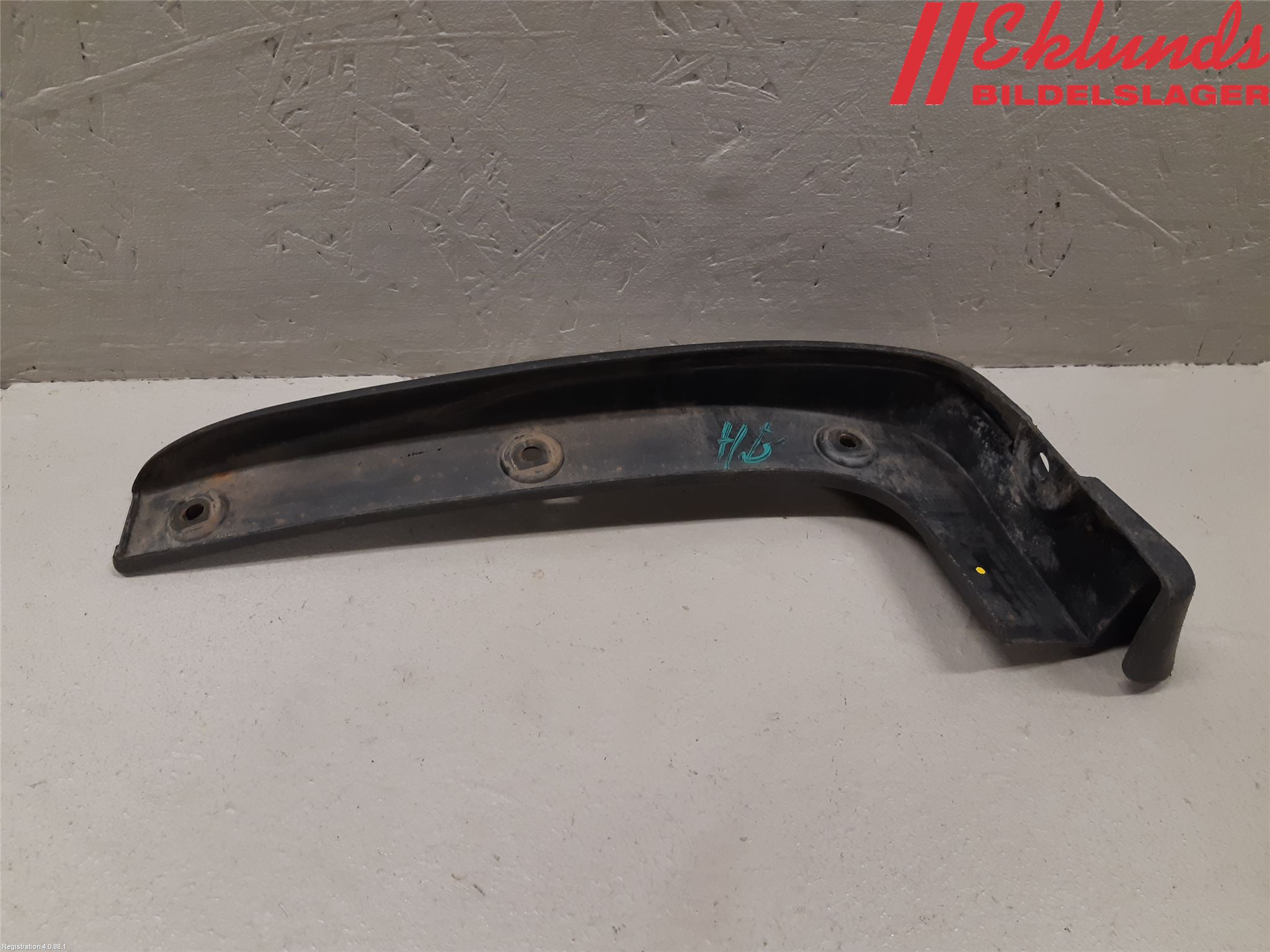 Hyundai SANTA FE 13-18 Stänkskydd