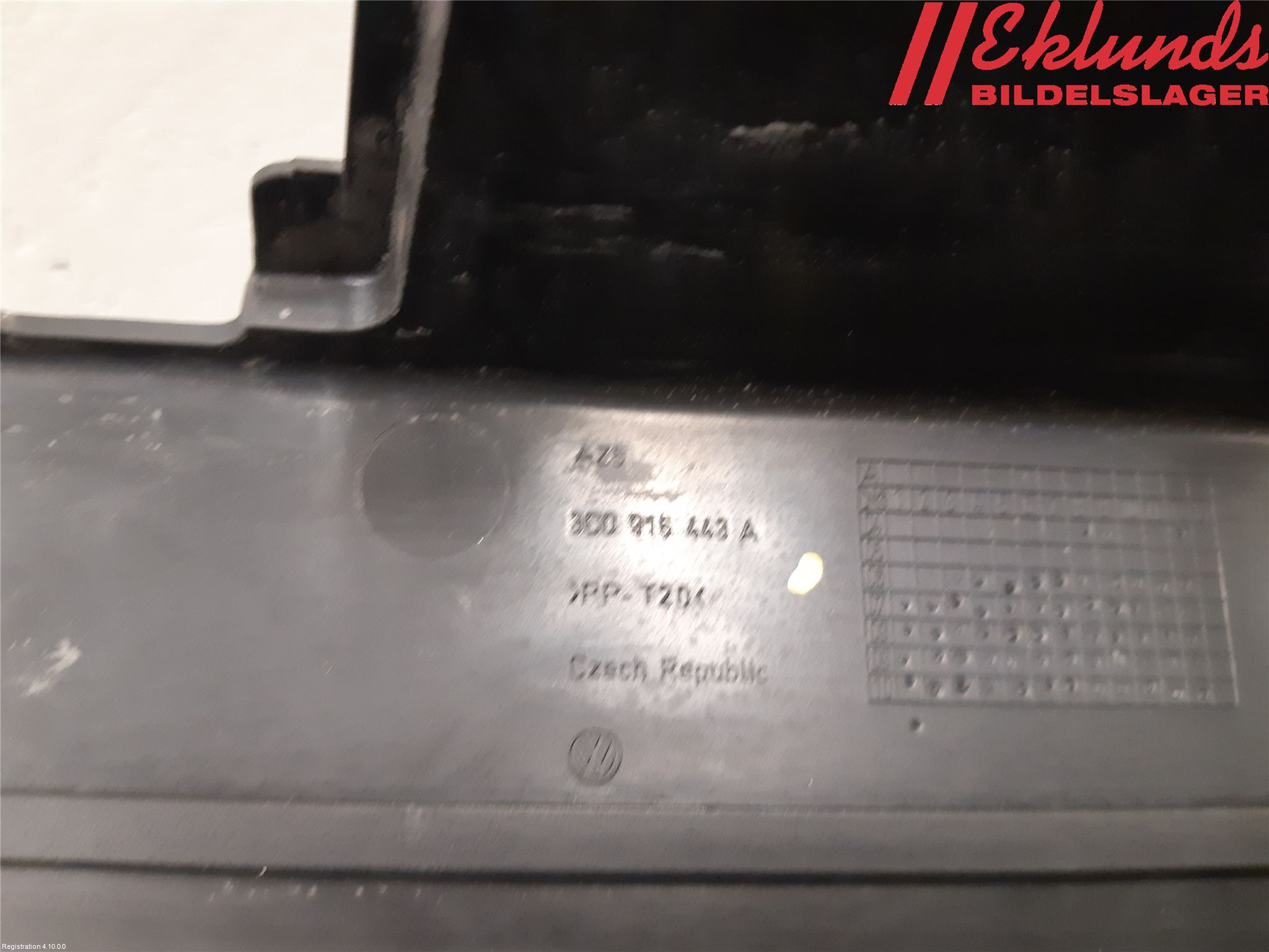 Volkswagen VW PASSAT 11-14 Batterilåda-Fäste-Hållare