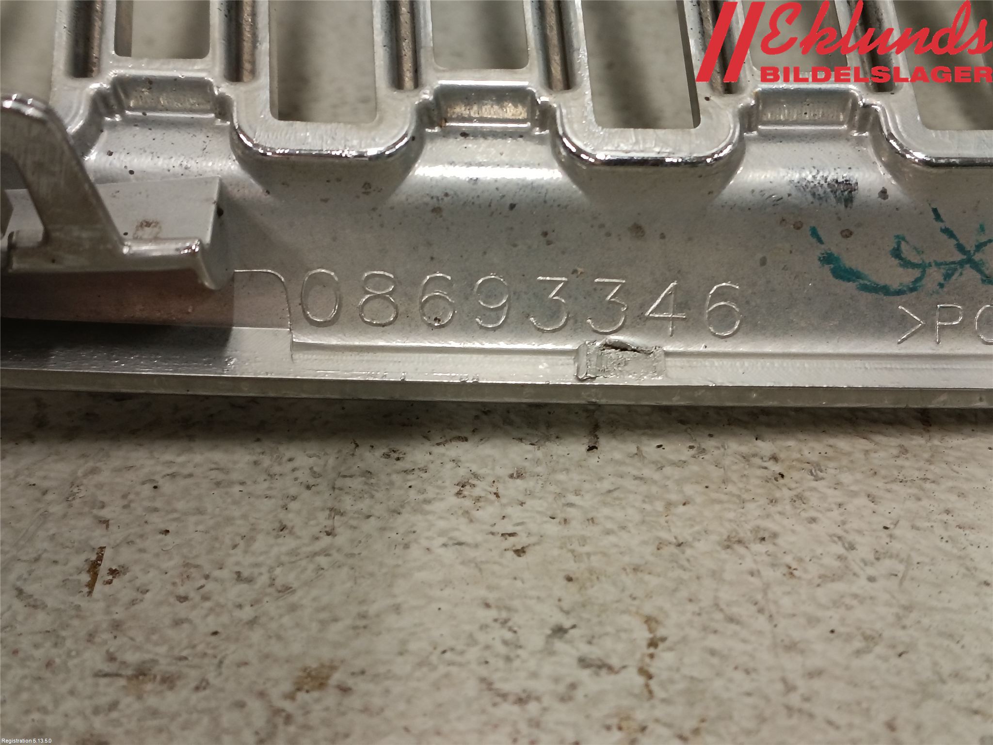 Volvo V70 05-08 Grill Komp