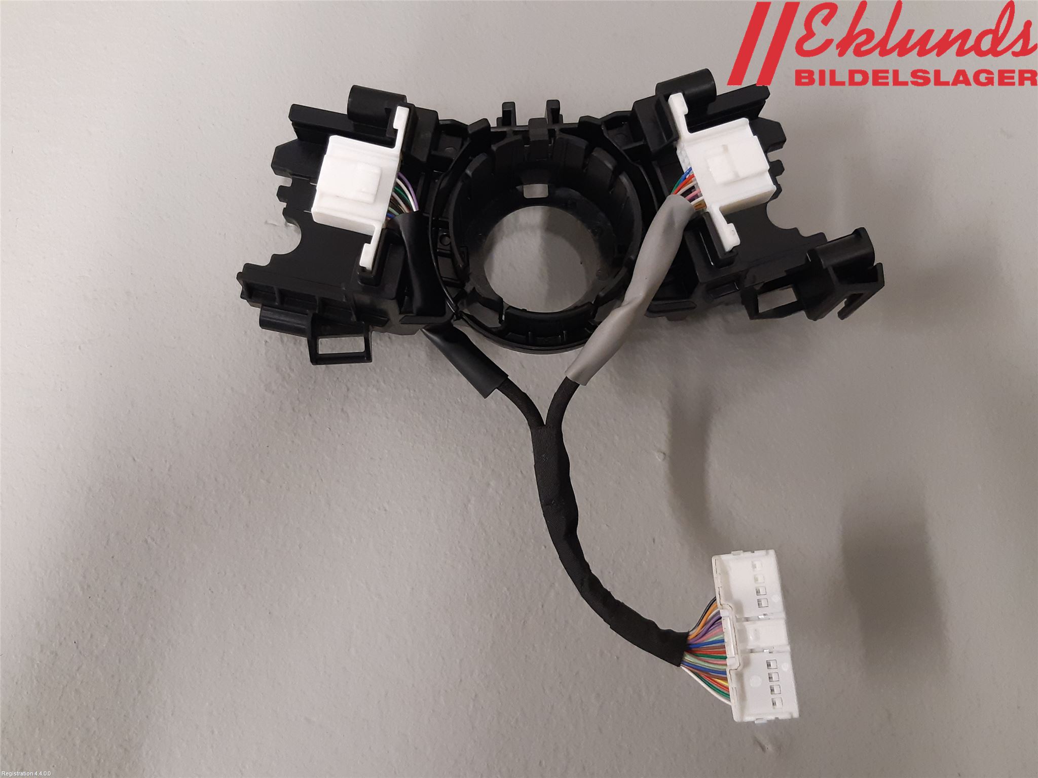 Toyota YARIS XP21 20- Spak Konsoll-Fäste