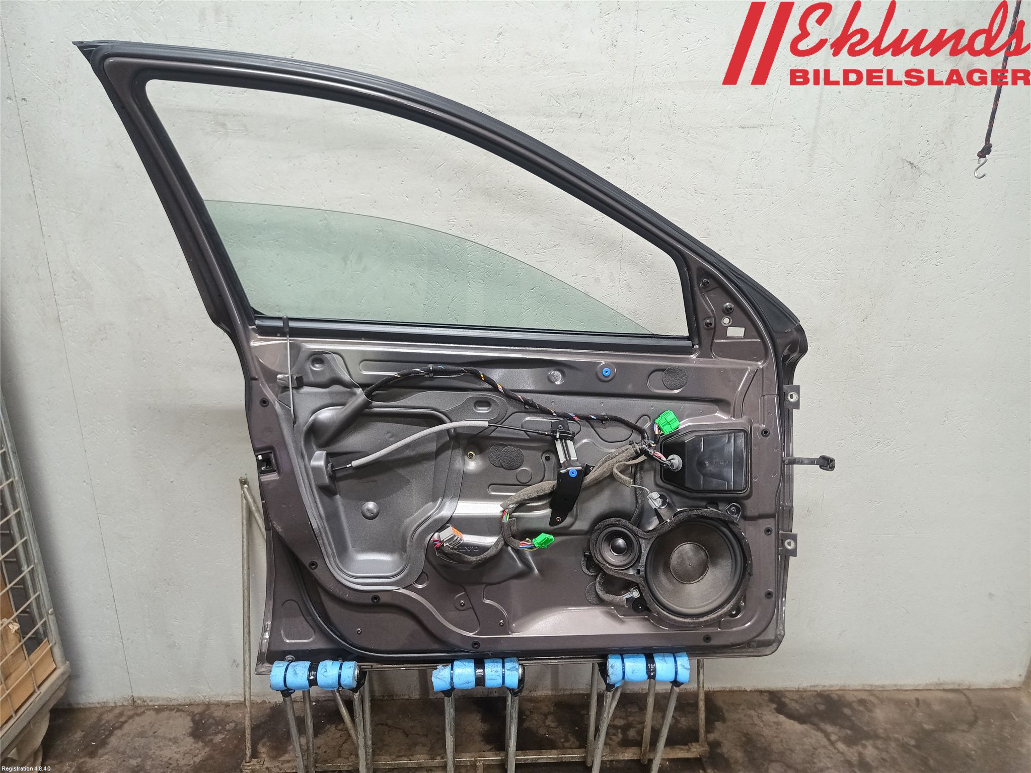 Volvo XC70 05-07 Dörr Fram Vänster