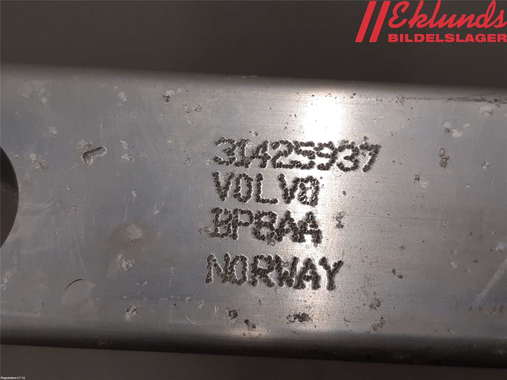 Volvo XC90/RECHARGE 16- Frontplåt