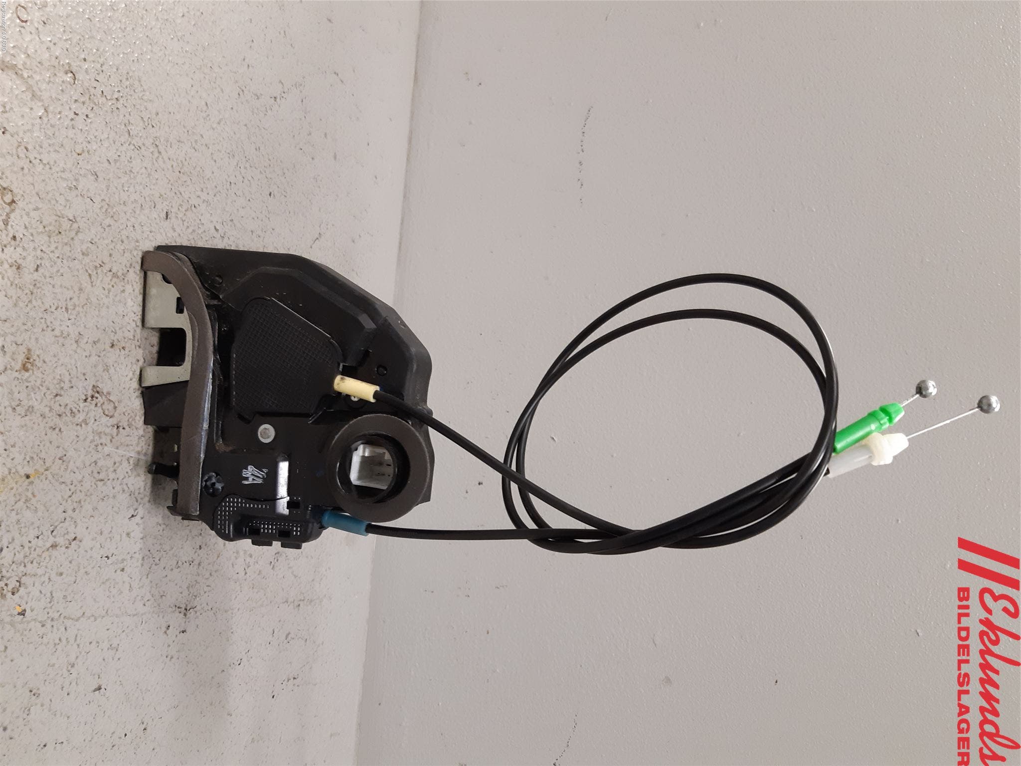 Toyota VERSO 09-18 Låskista-Dörrlås