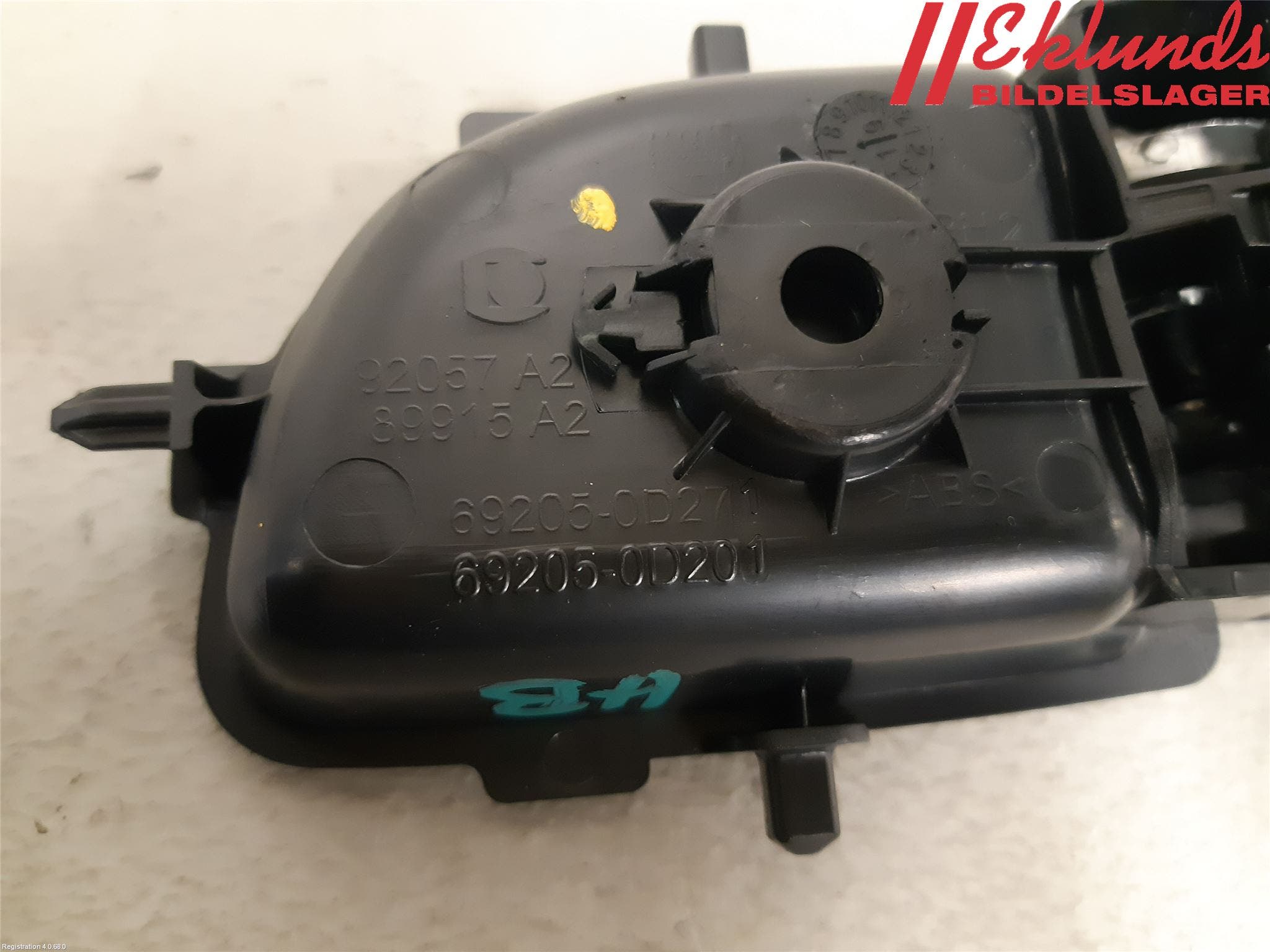 Toyota YARIS XP130 15-20 Dörrhandtag Inre Hö