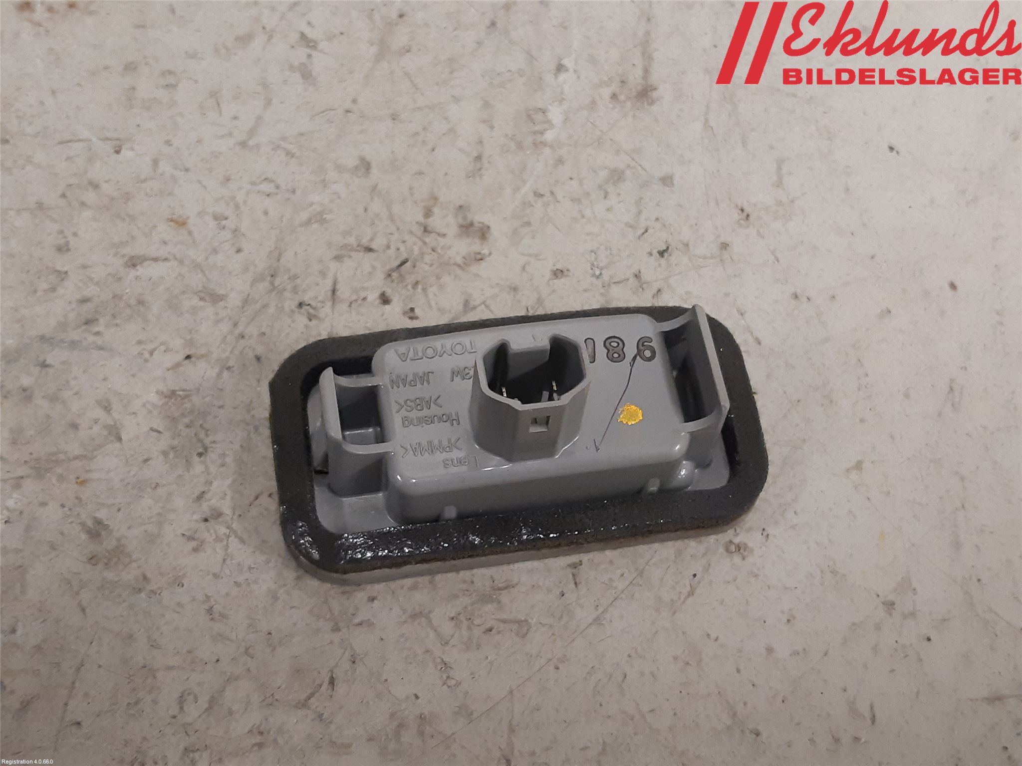 Toyota CAMRY 19-24 Skylt Belysning