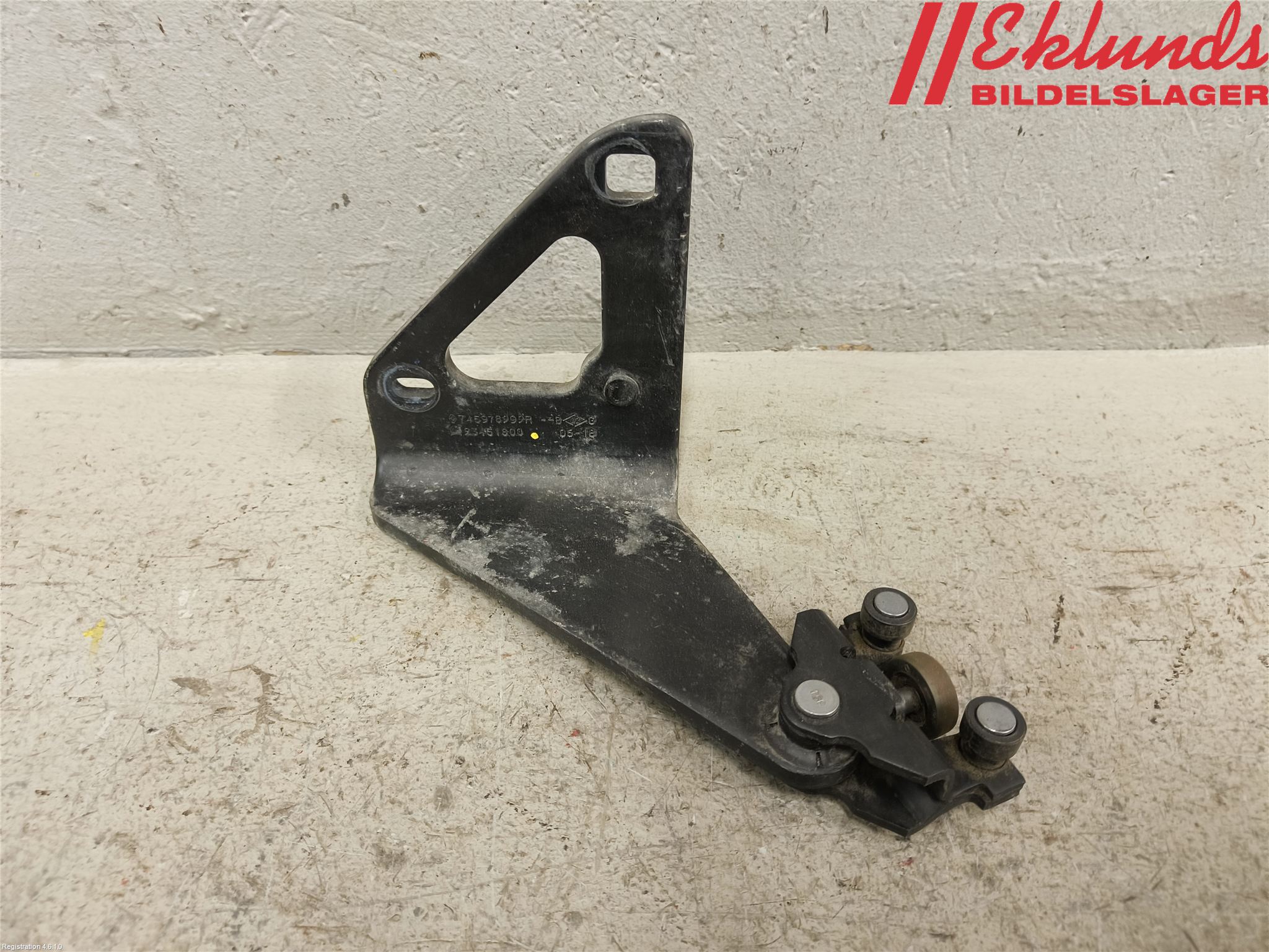 Renault TRAFIC/E-TECH 15- Dörrgångjärn