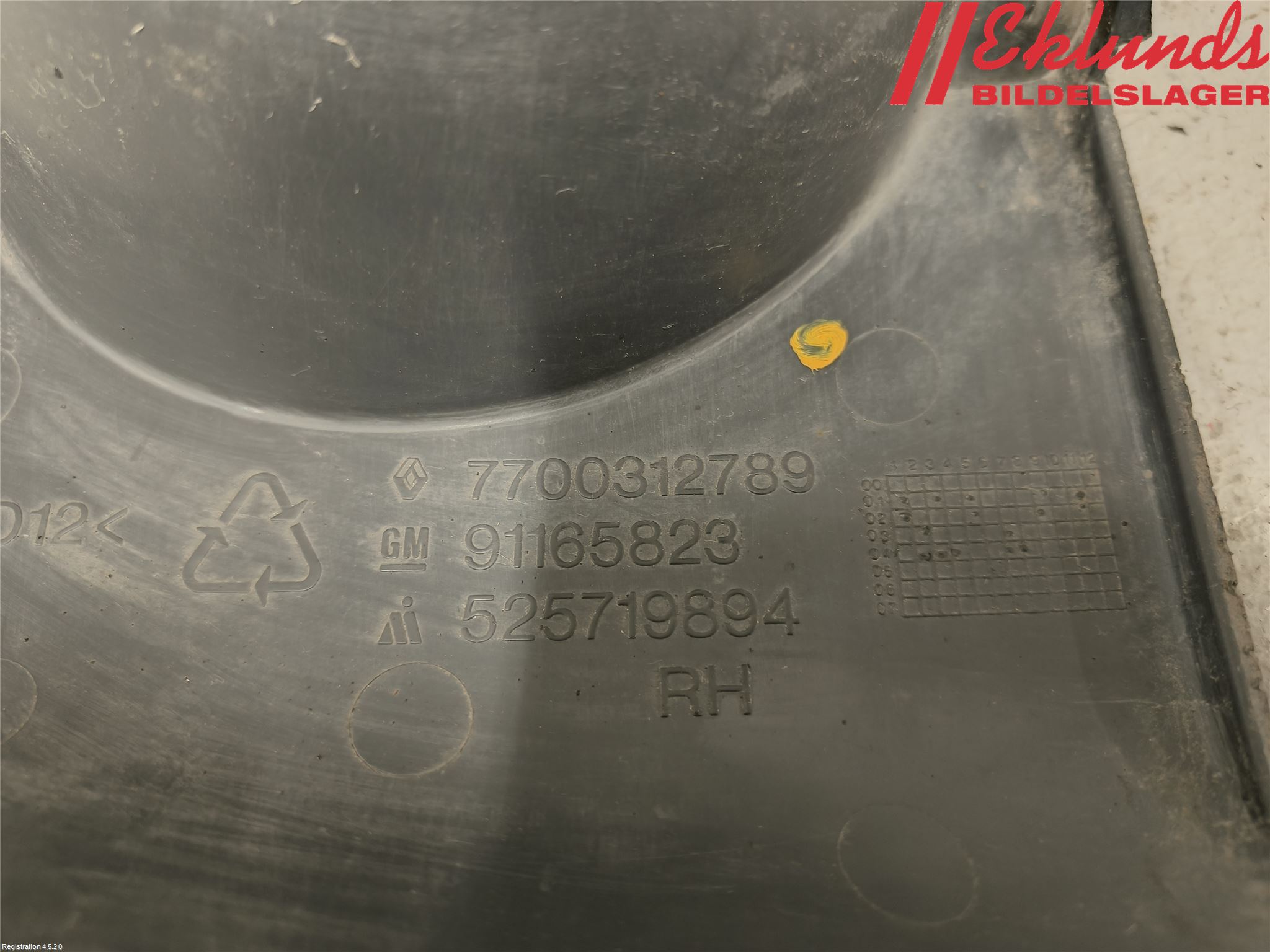 Opel VIVARO 01-14 Dimljussarg Fram