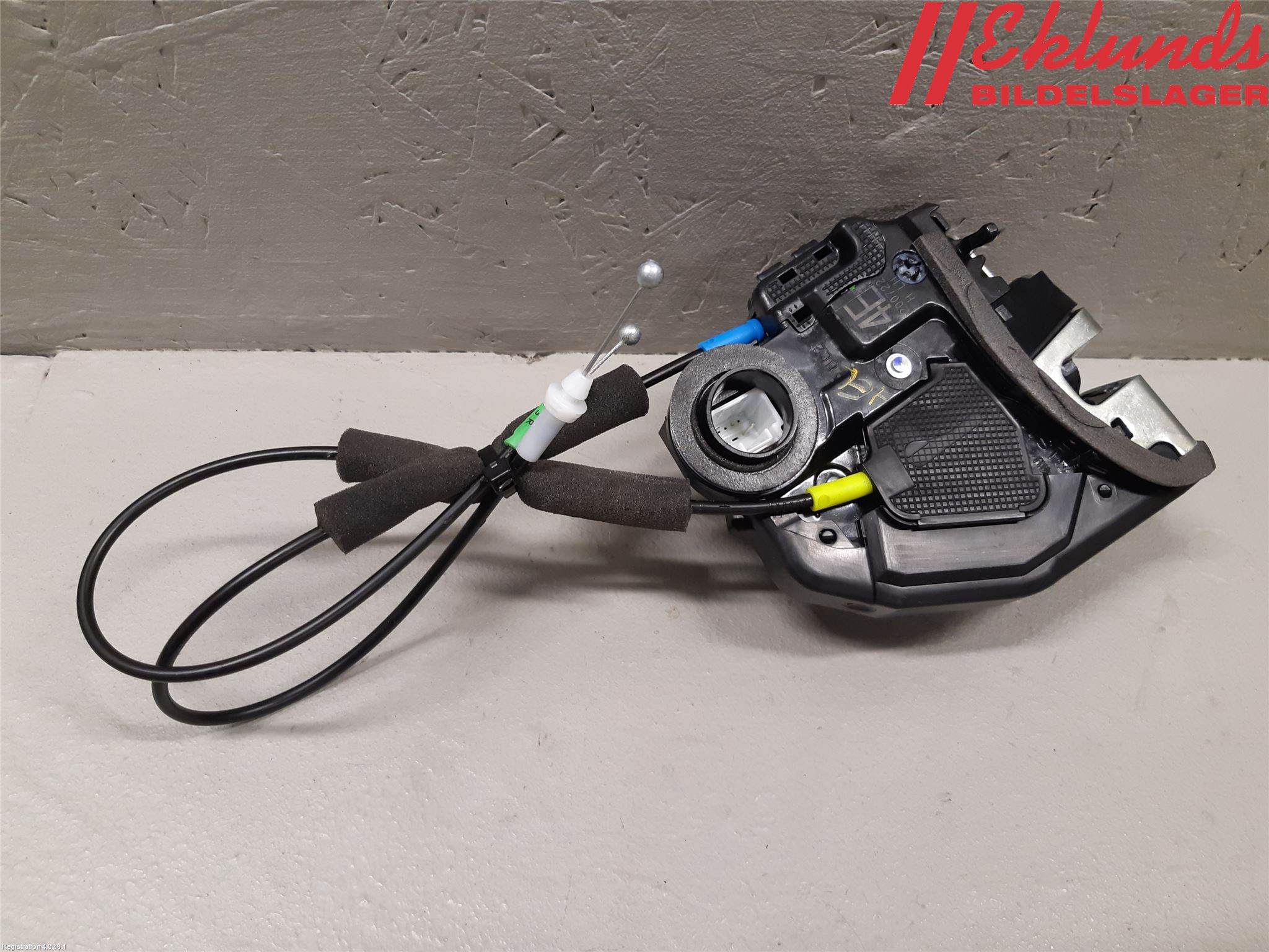 Toyota COROLLA 19- Låskista-Dörrlås