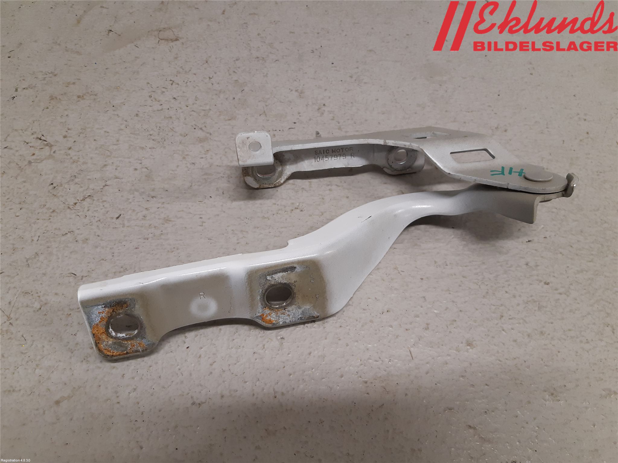 MG ZS EV 20- Huvgångjärn